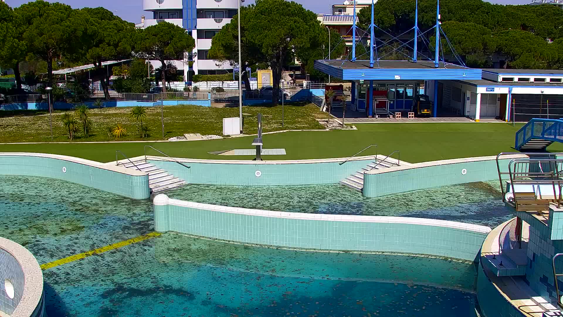 Webcam en vivo Grado: Vistas de la playa y del parque acuático en tiempo real