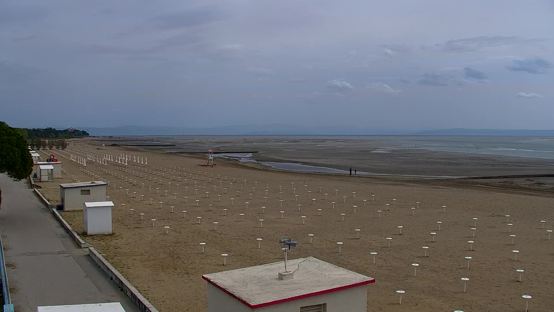 Webcam en vivo Grado: Vistas de la playa y del parque acuático en tiempo real