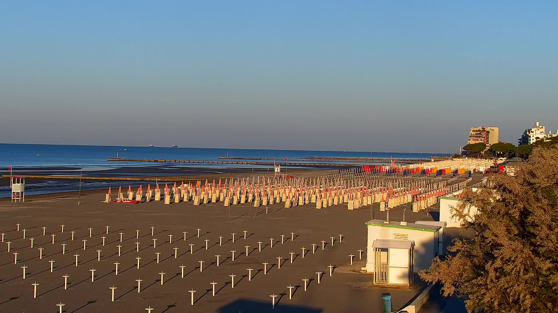 Spletna kamera v živo Grado: Pogledi na plažo in vodni park v realnem času