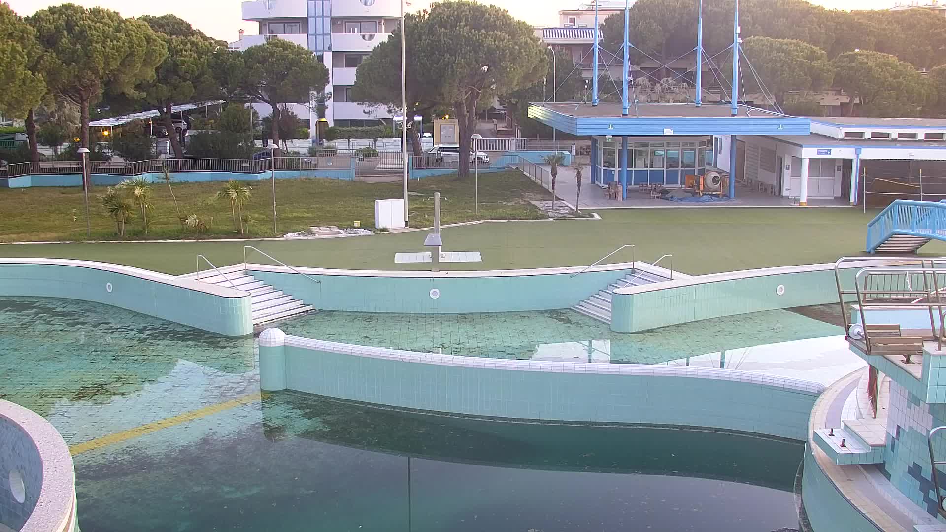 Spletna kamera v živo Grado: Pogledi na plažo in vodni park v realnem času