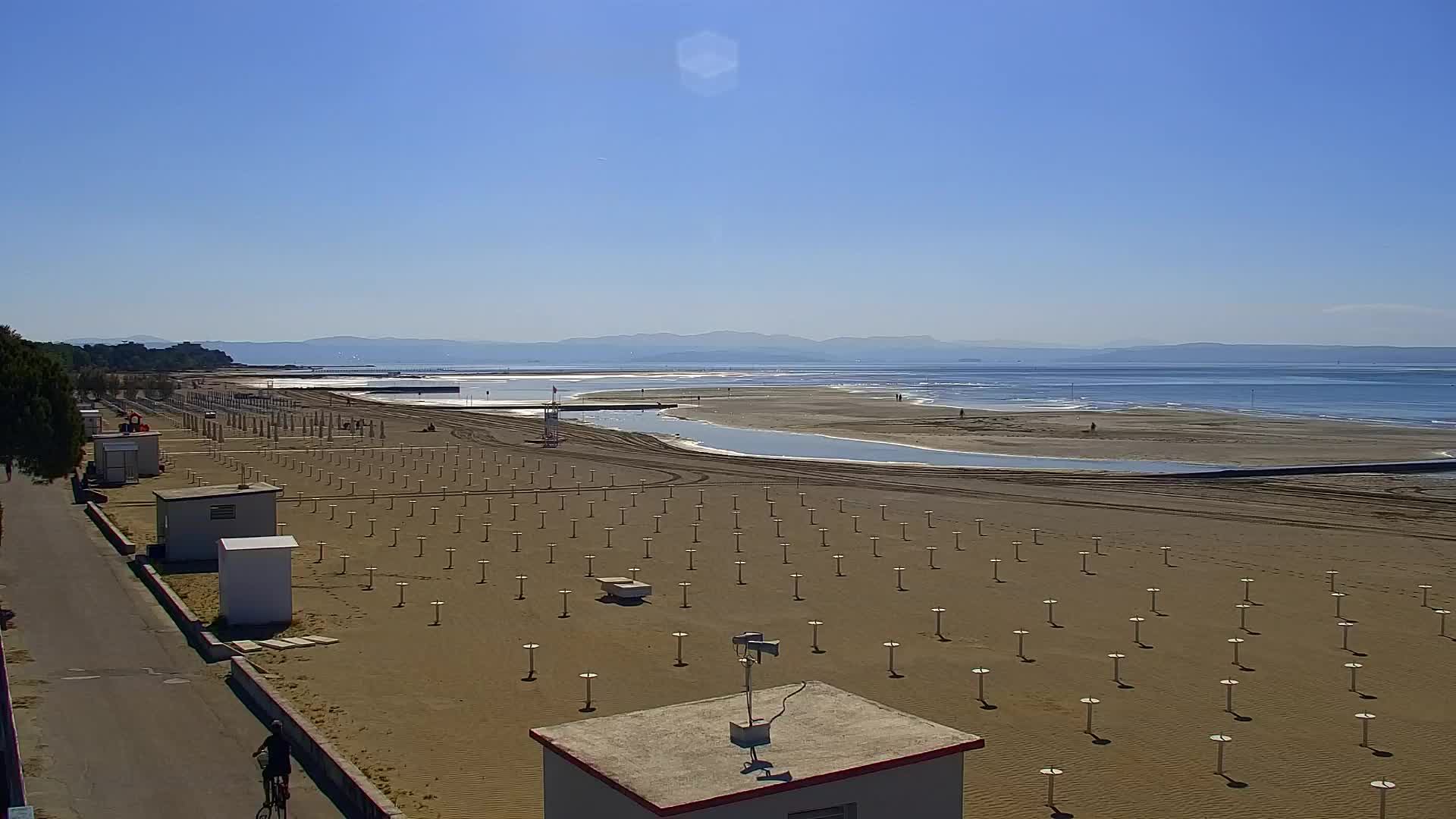 Spletna kamera v živo Grado: Pogledi na plažo in vodni park v realnem času