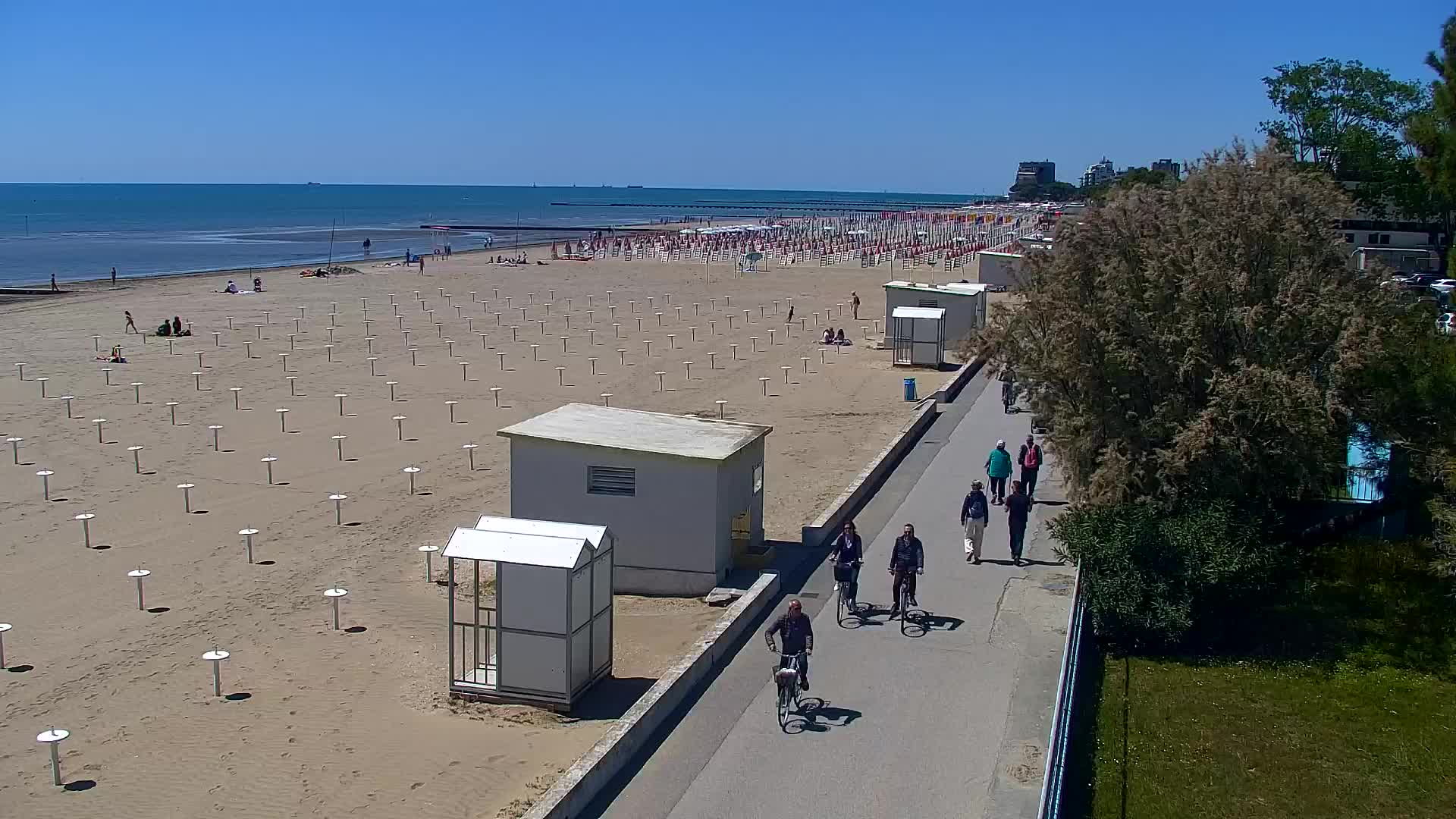 Webcam en vivo Grado: Vistas de la playa y del parque acuático en tiempo real