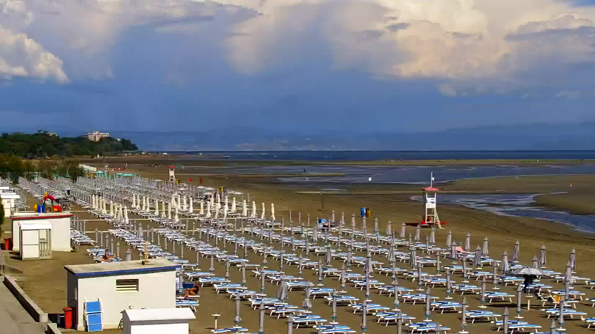 Webcam Live Grado: Vista sulla spiaggia e sull’acquapark in tempo reale