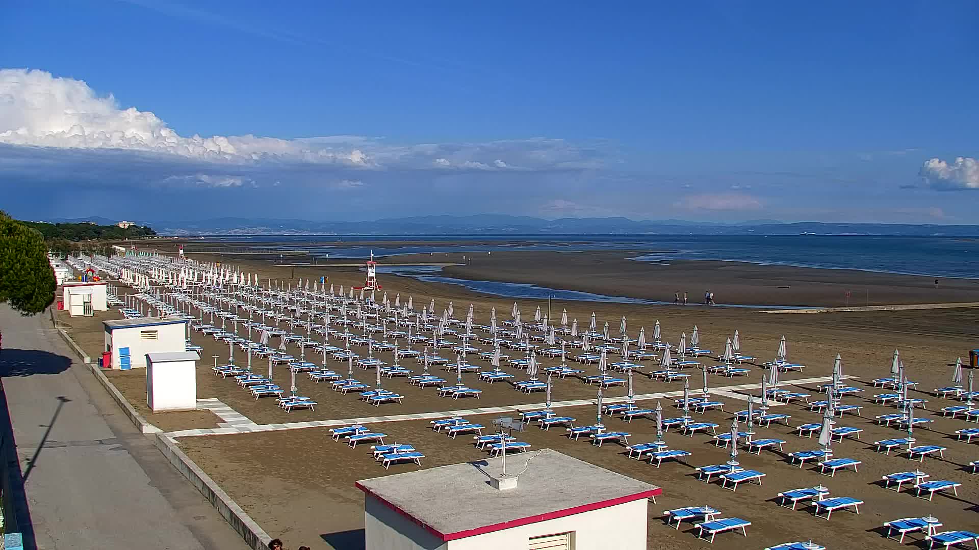Webcam en vivo Grado: Vistas de la playa y del parque acuático en tiempo real
