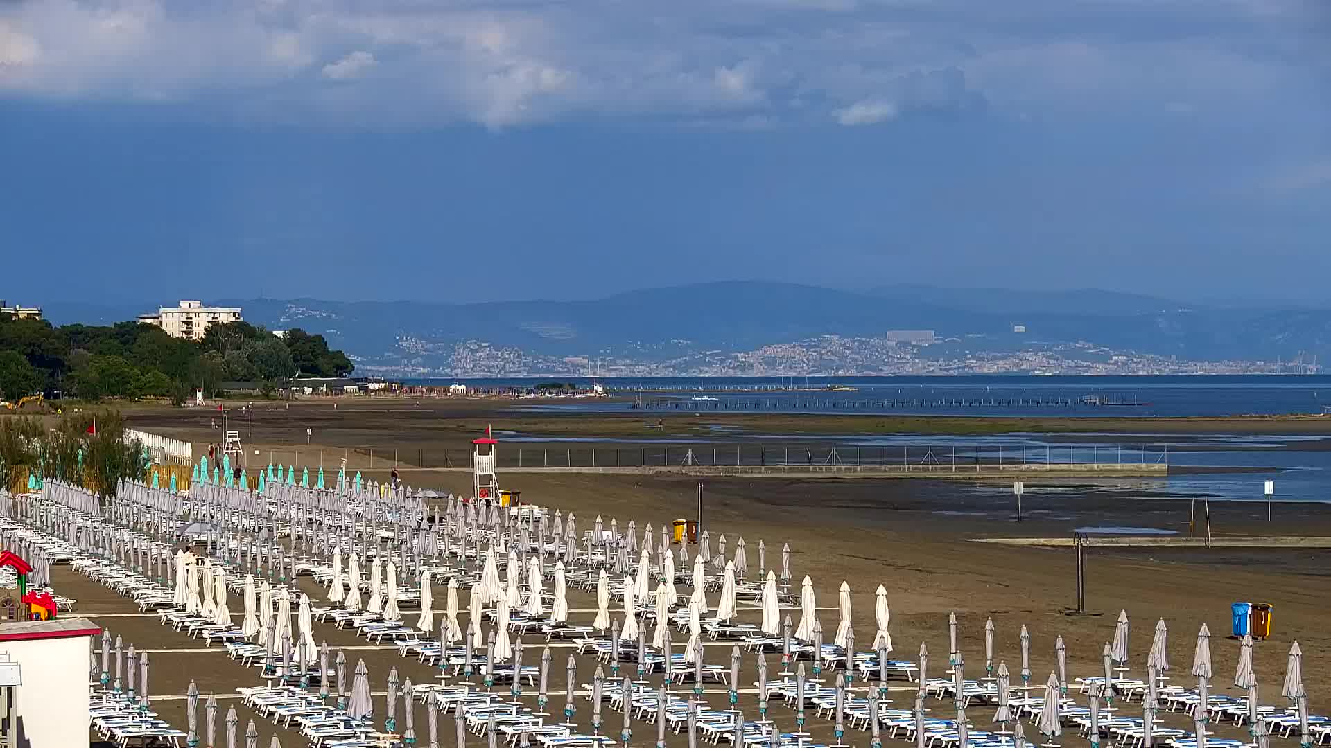 Webcam Live Grado: Vista sulla spiaggia e sull’acquapark in tempo reale