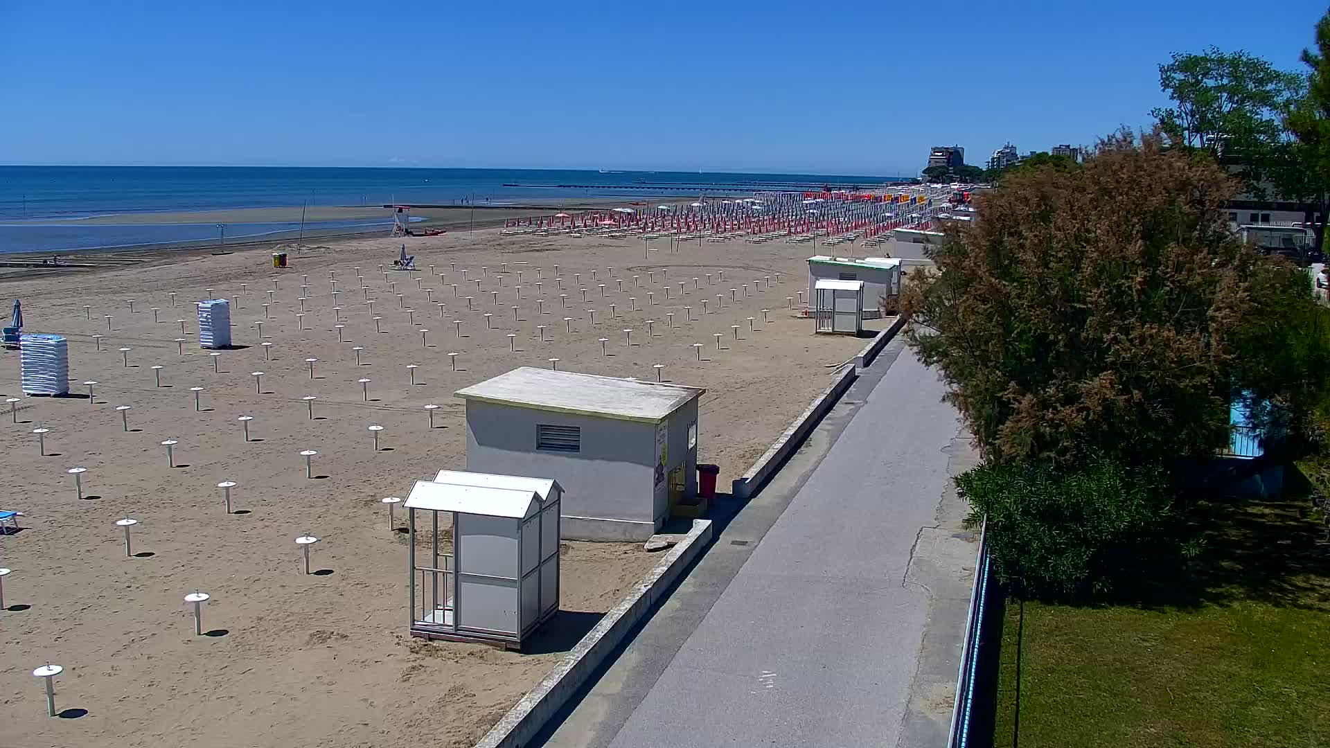 Webcam en vivo Grado: Vistas de la playa y del parque acuático en tiempo real