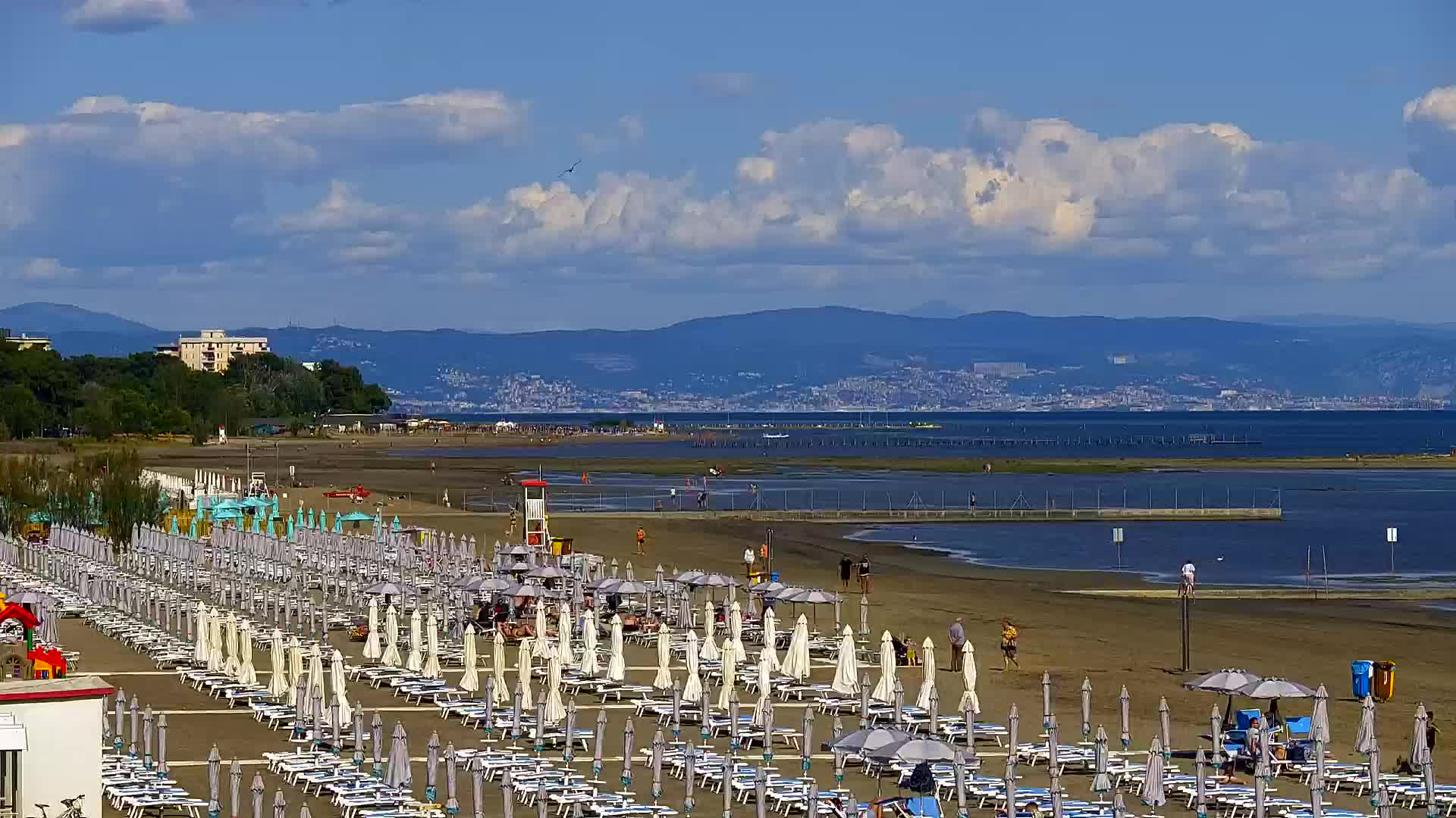 Webcam en direct Grado : Vues sur la plage et l’aquapark en temps réel