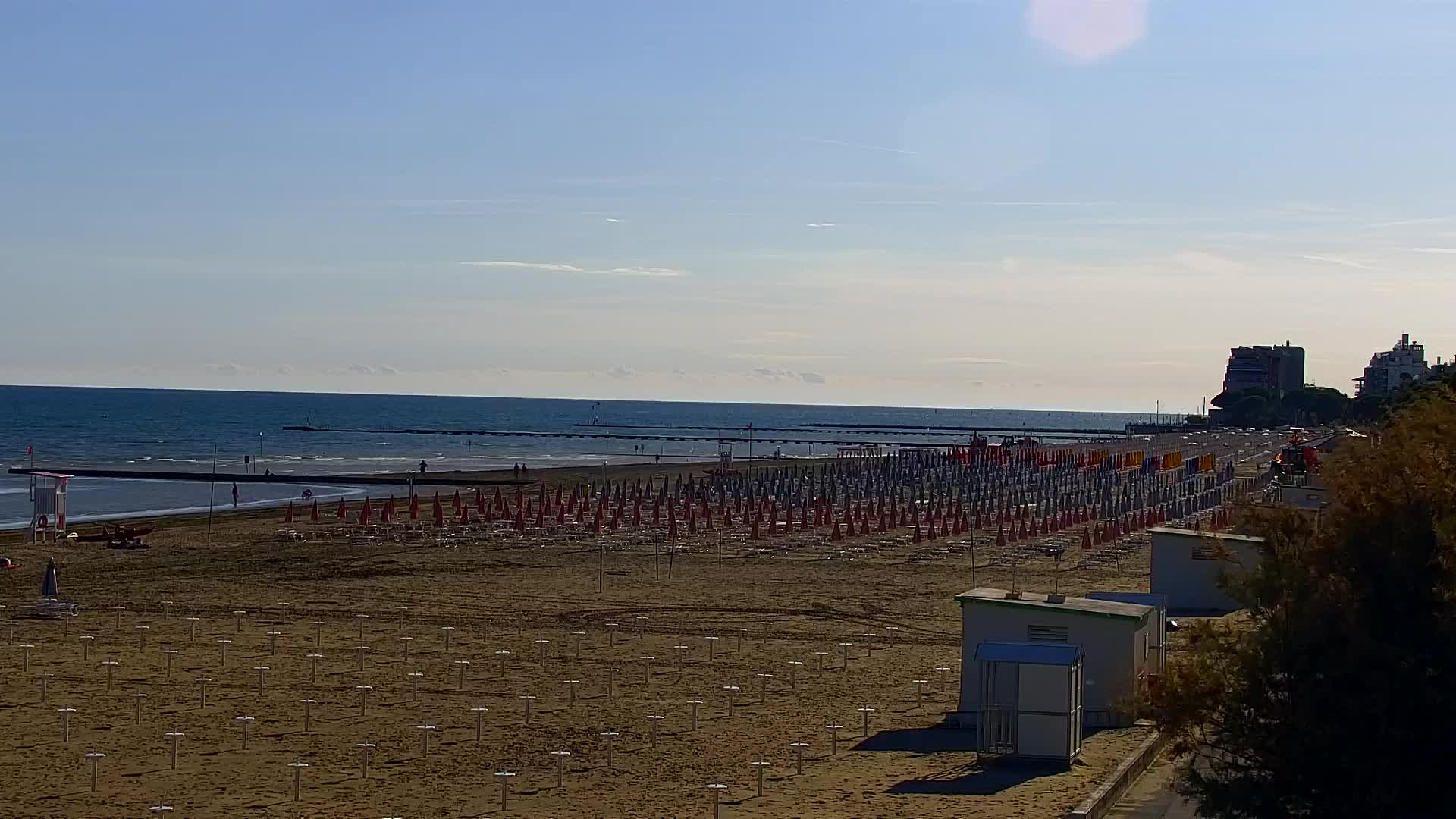 Webcam en vivo Grado: Vistas de la playa y del parque acuático en tiempo real