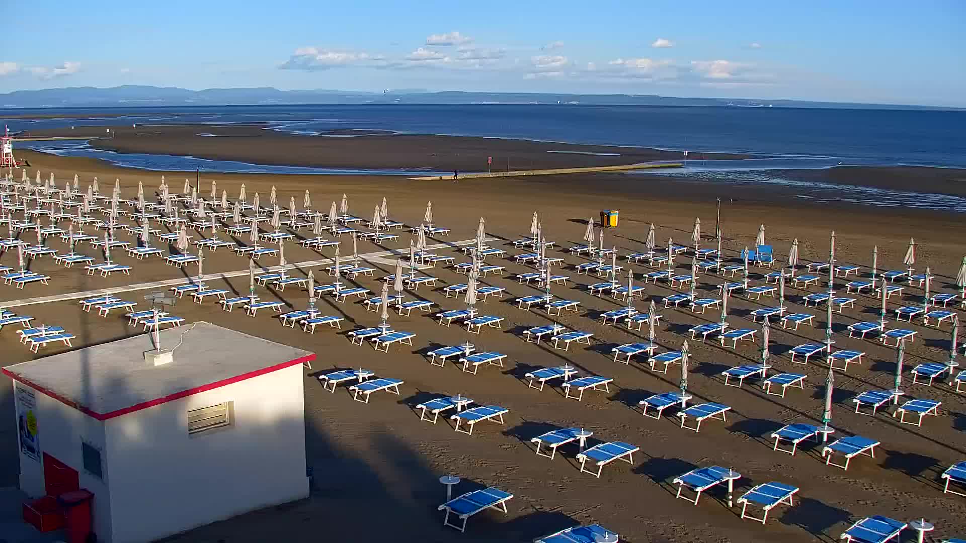 Webcam en vivo Grado: Vistas de la playa y del parque acuático en tiempo real
