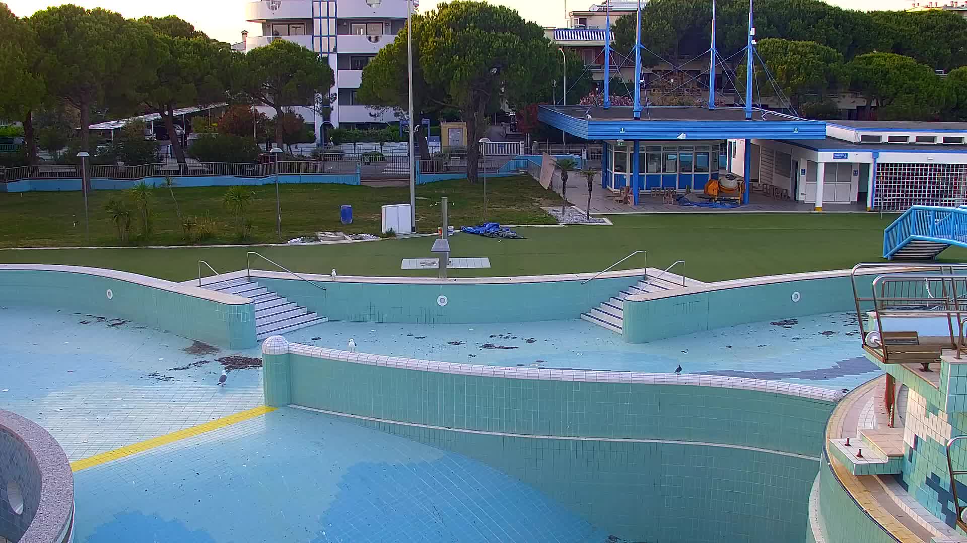 Webcam en vivo Grado: Vistas de la playa y del parque acuático en tiempo real
