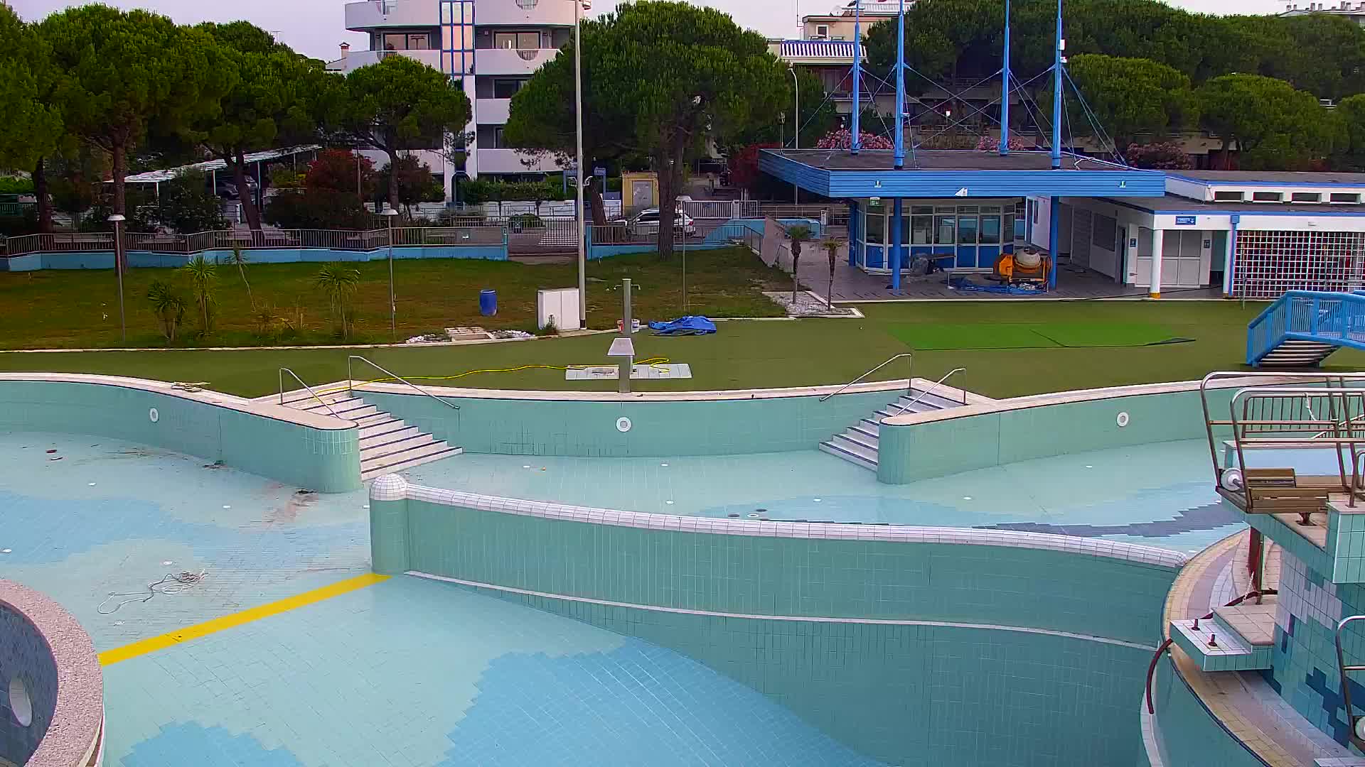 Webcam en vivo Grado: Vistas de la playa y del parque acuático en tiempo real