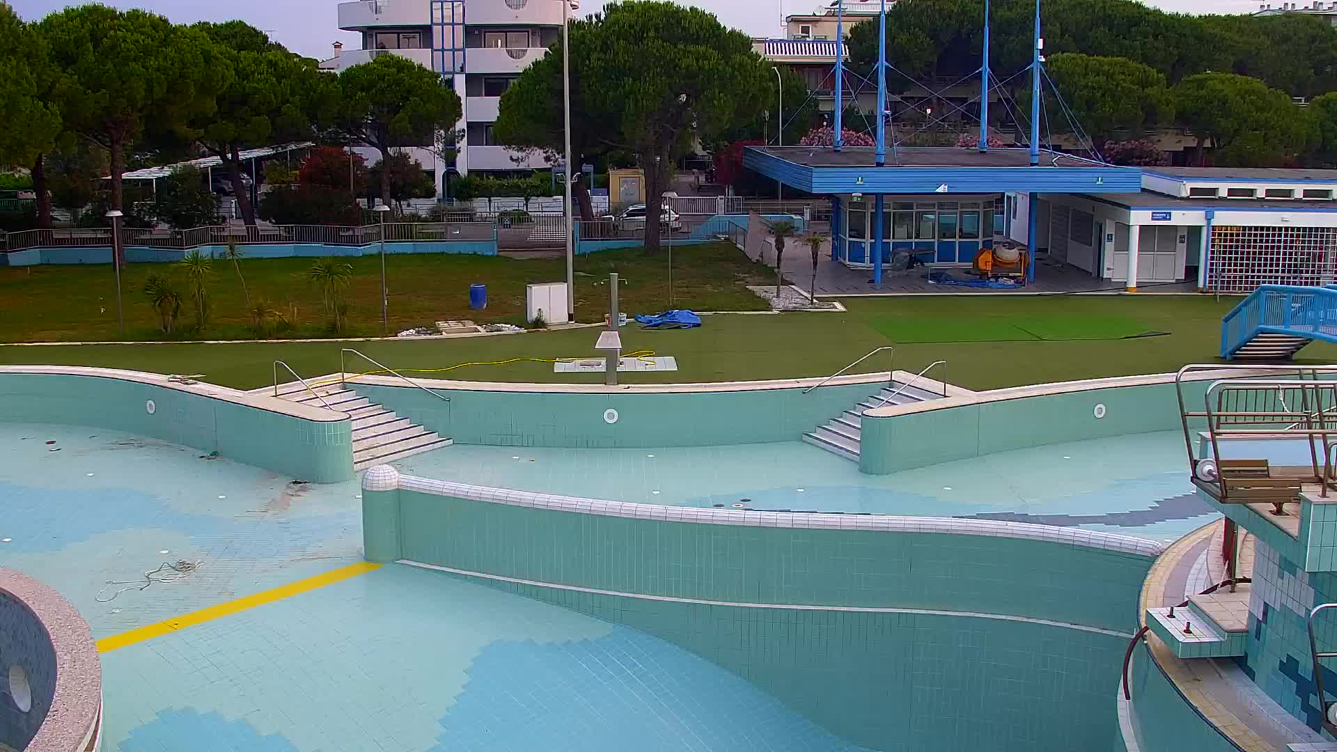 Spletna kamera v živo Grado: Pogledi na plažo in vodni park v realnem času