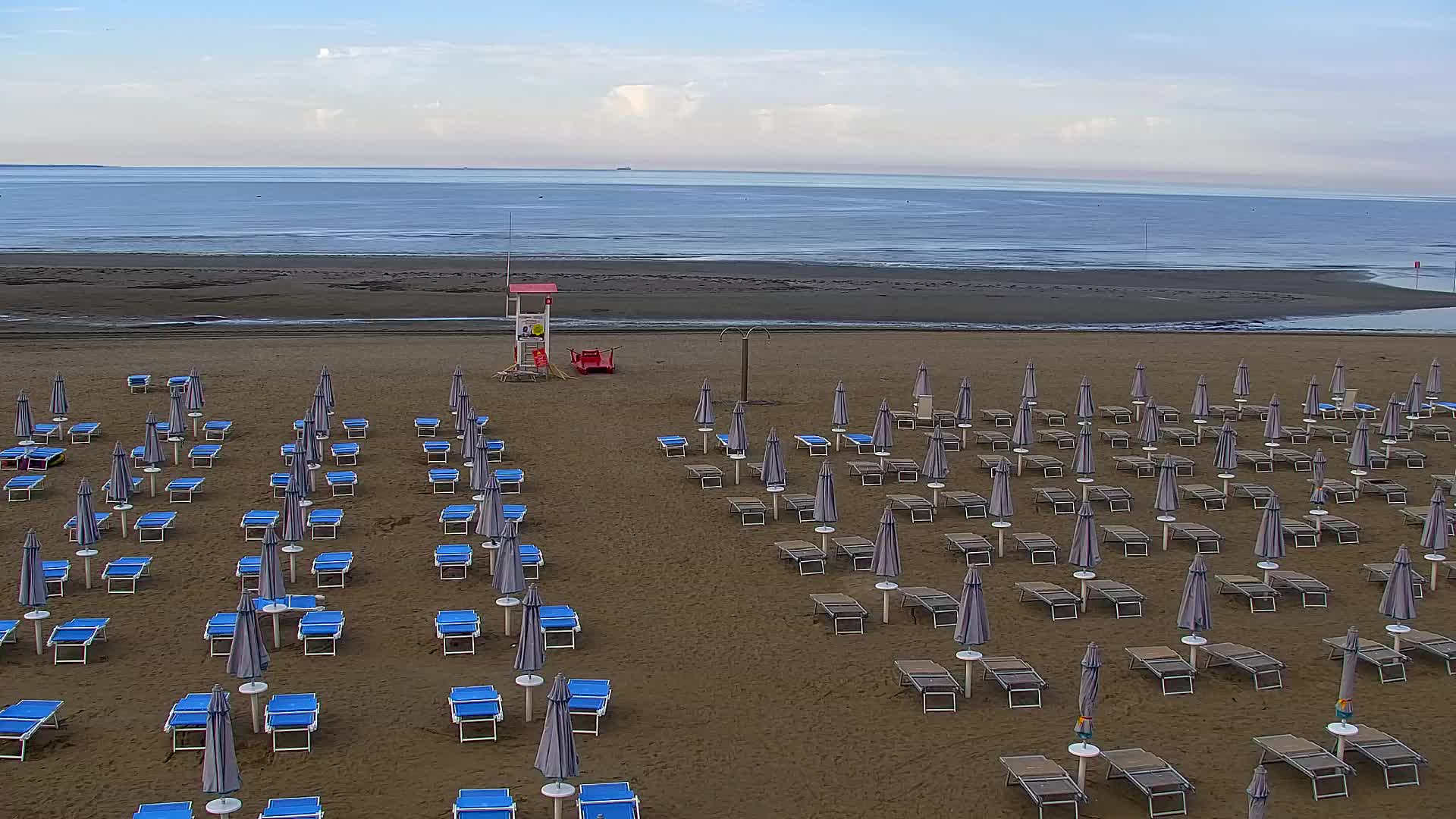Webcam en vivo Grado: Vistas de la playa y del parque acuático en tiempo real