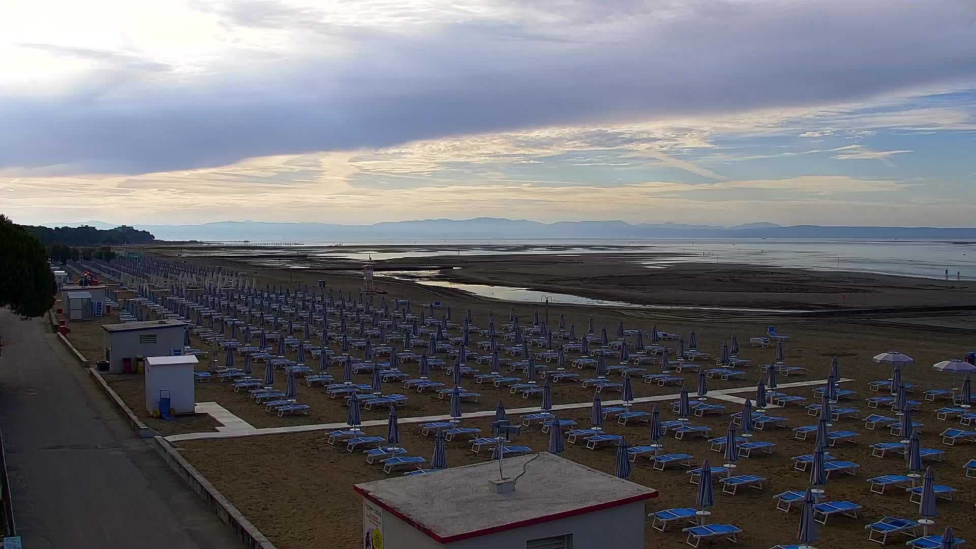 Grado Beach and Aquapark Views in Real Time