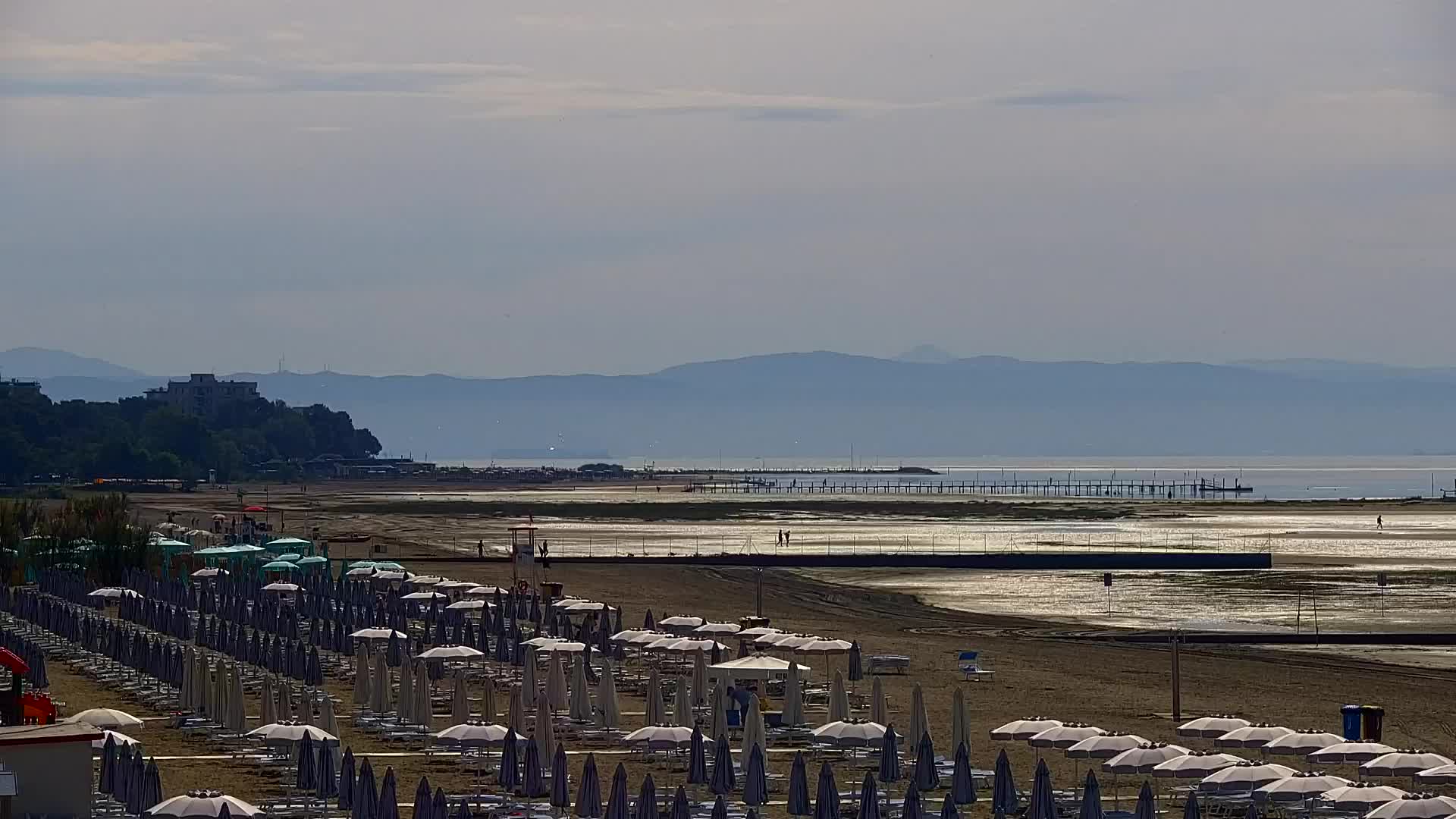 Webcam en vivo Grado: Vistas de la playa y del parque acuático en tiempo real