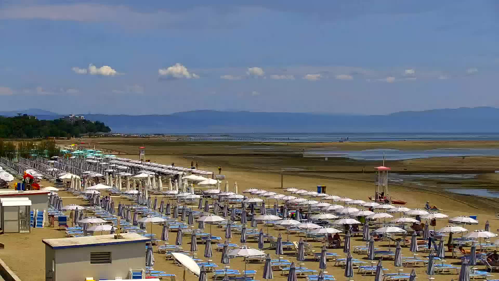 Spletna kamera v živo Grado: Pogledi na plažo in vodni park v realnem času