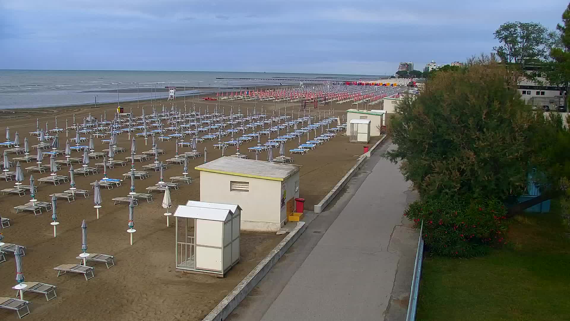 Spletna kamera v živo Grado: Pogledi na plažo in vodni park v realnem času