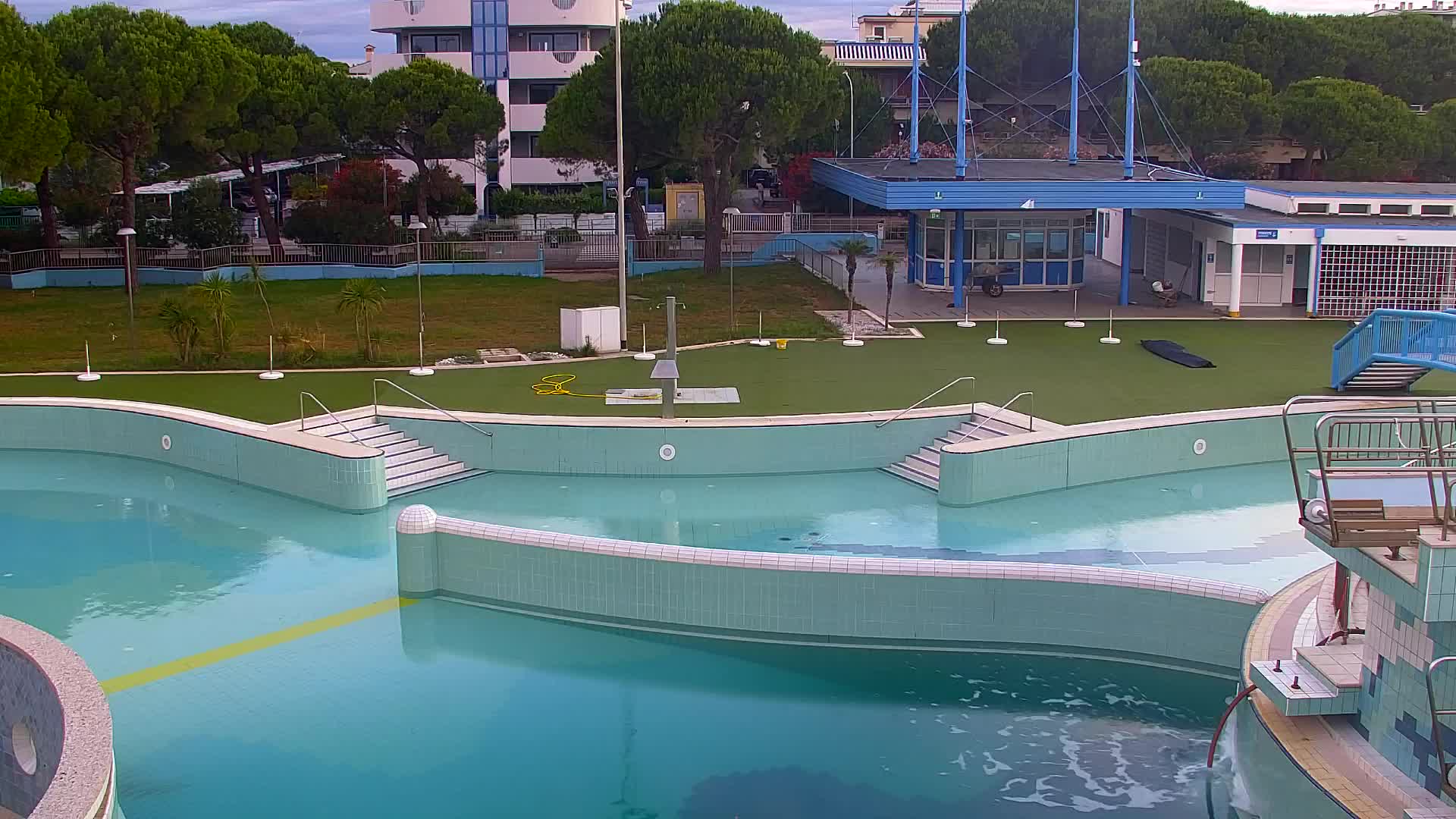 Webcam en vivo Grado: Vistas de la playa y del parque acuático en tiempo real