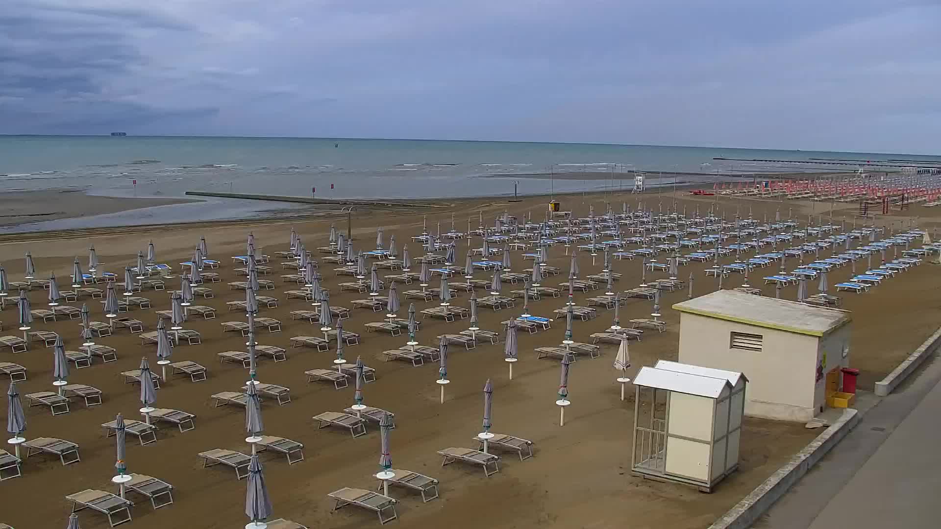 Spletna kamera v živo Grado: Pogledi na plažo in vodni park v realnem času