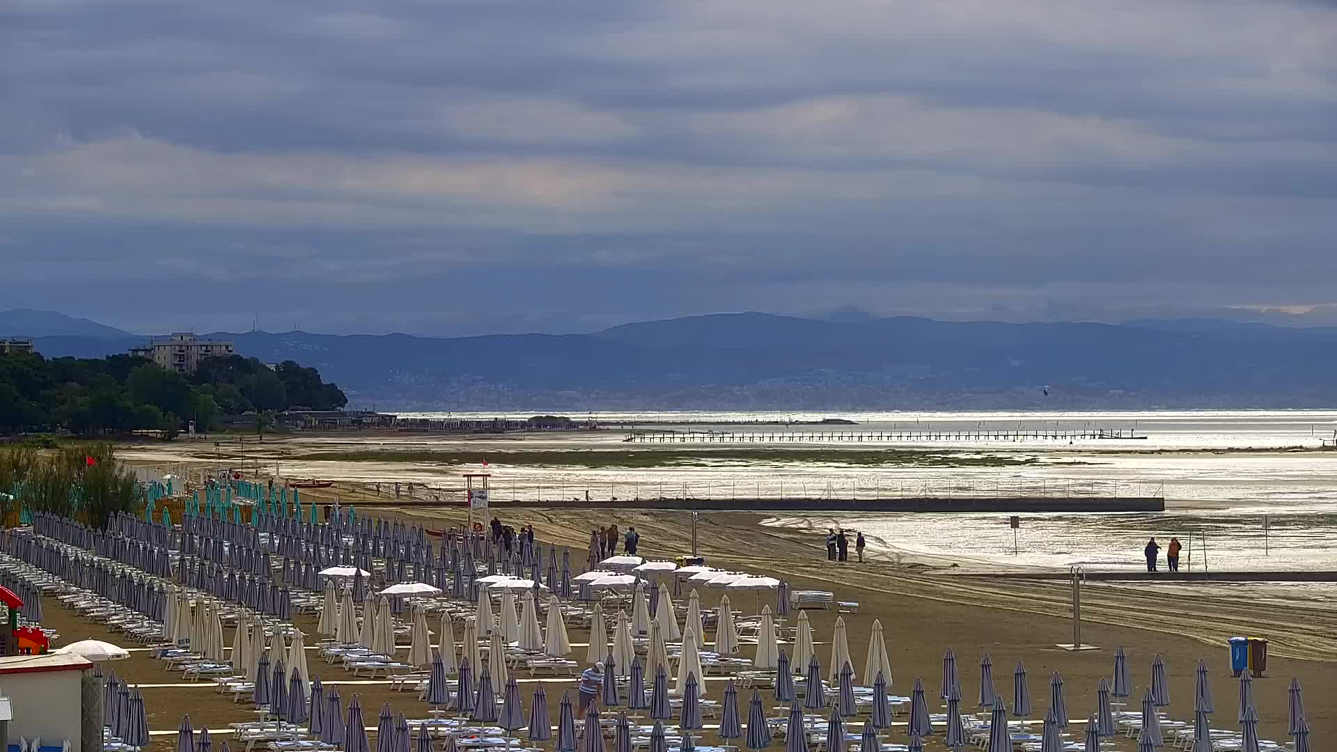 Spletna kamera v živo Grado: Pogledi na plažo in vodni park v realnem času