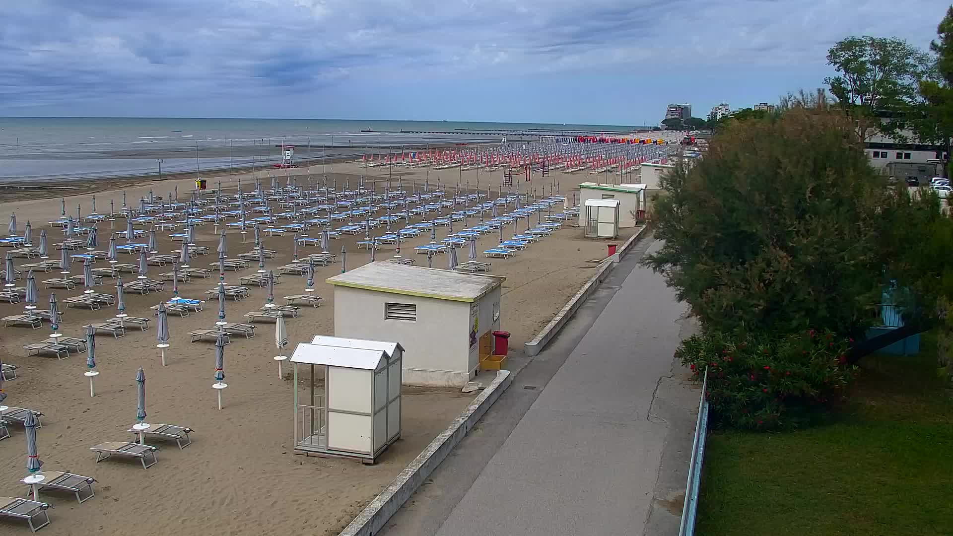 Spletna kamera v živo Grado: Pogledi na plažo in vodni park v realnem času