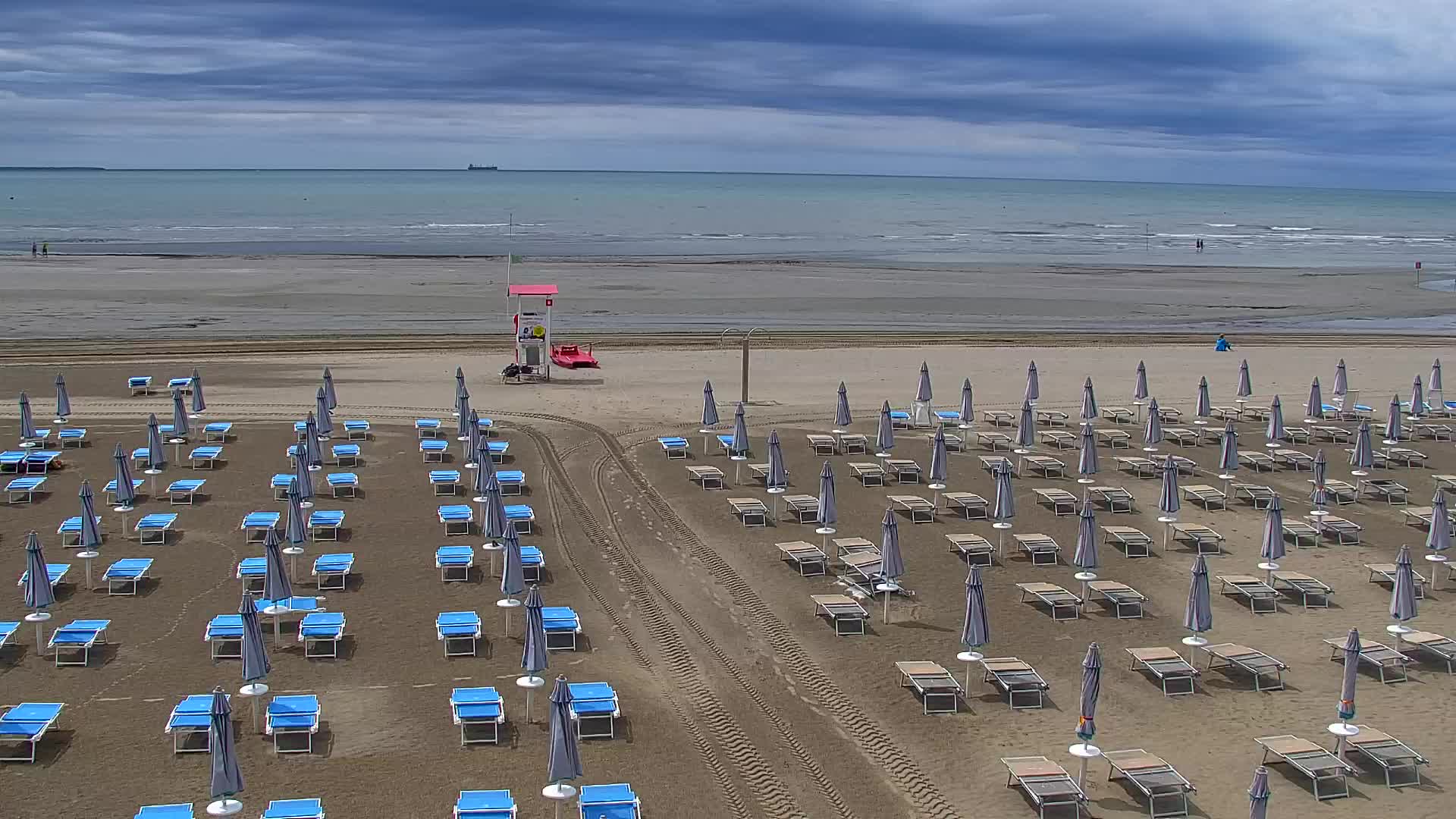Grado Beach and Aquapark Views in Real Time