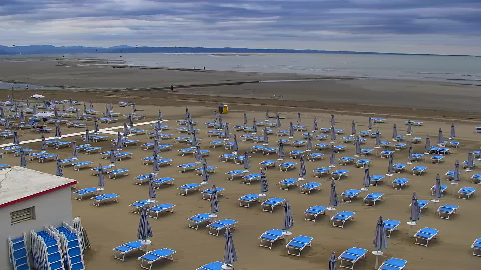 Spletna kamera v živo Grado: Pogledi na plažo in vodni park v realnem času