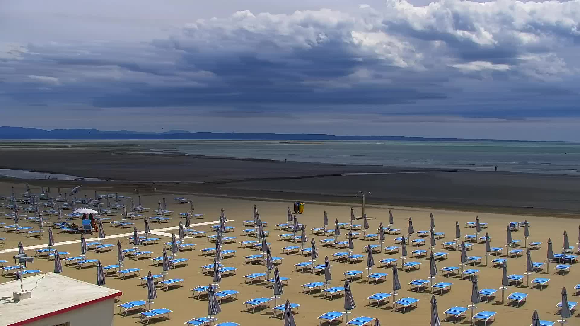 Spletna kamera v živo Grado: Pogledi na plažo in vodni park v realnem času