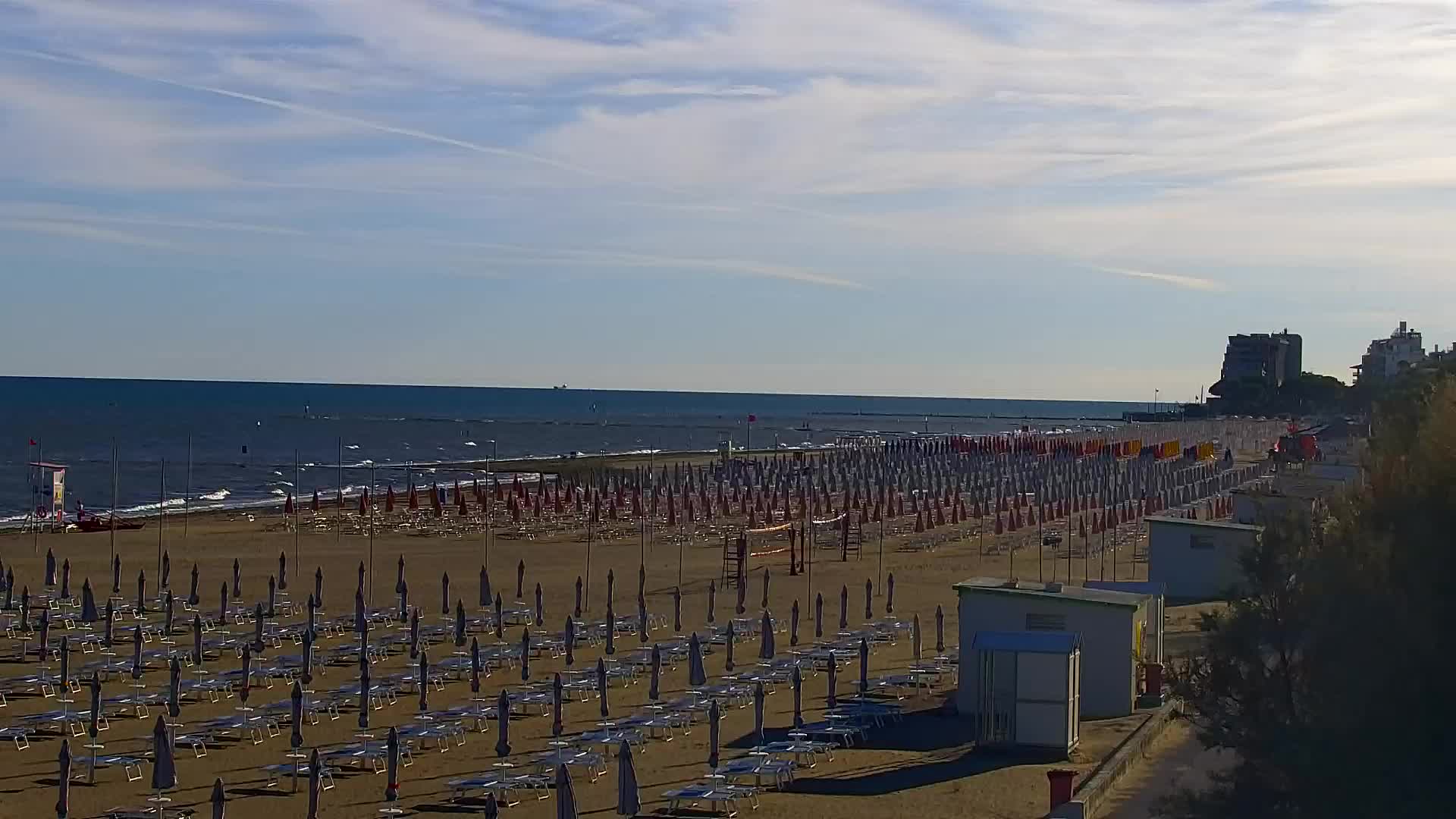 Webcam en vivo Grado: Vistas de la playa y del parque acuático en tiempo real