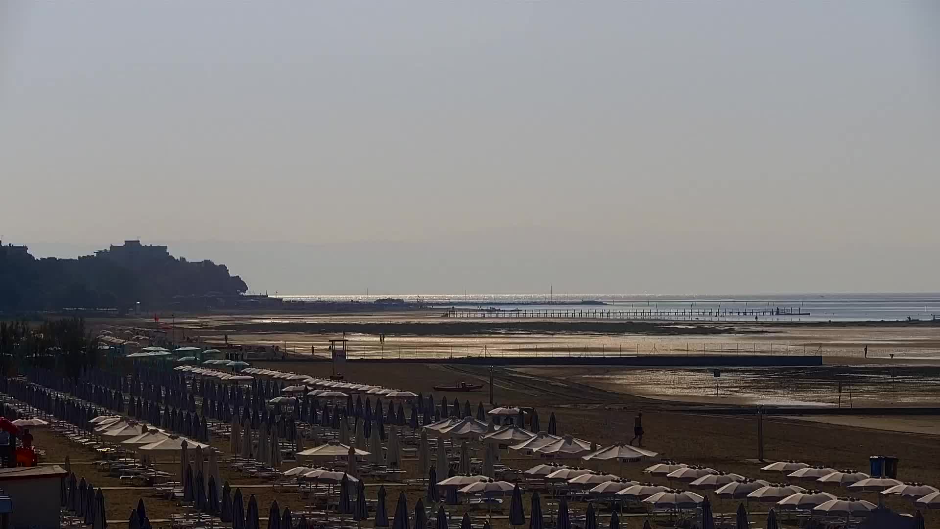 Spletna kamera v živo Grado: Pogledi na plažo in vodni park v realnem času
