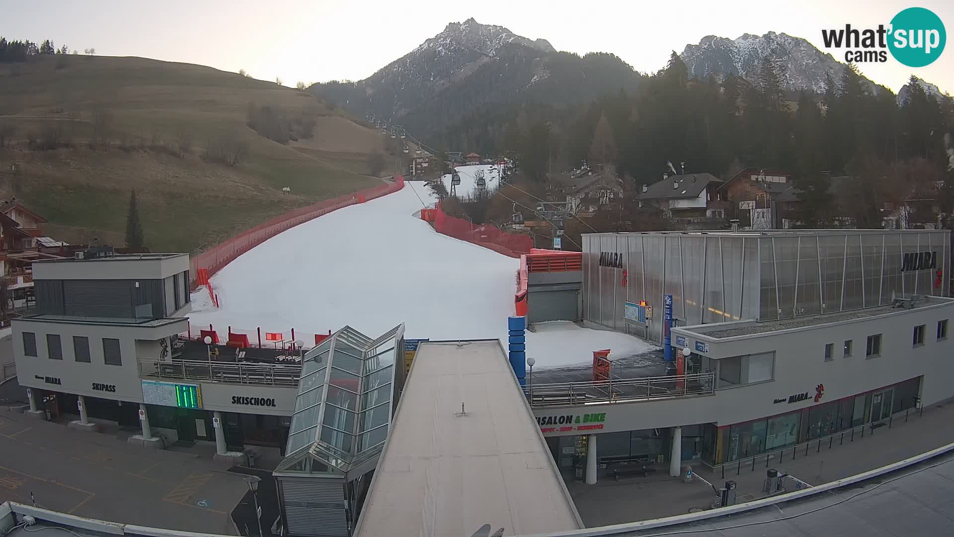 Kronplatz spletna kamera Miara spodnja postaja