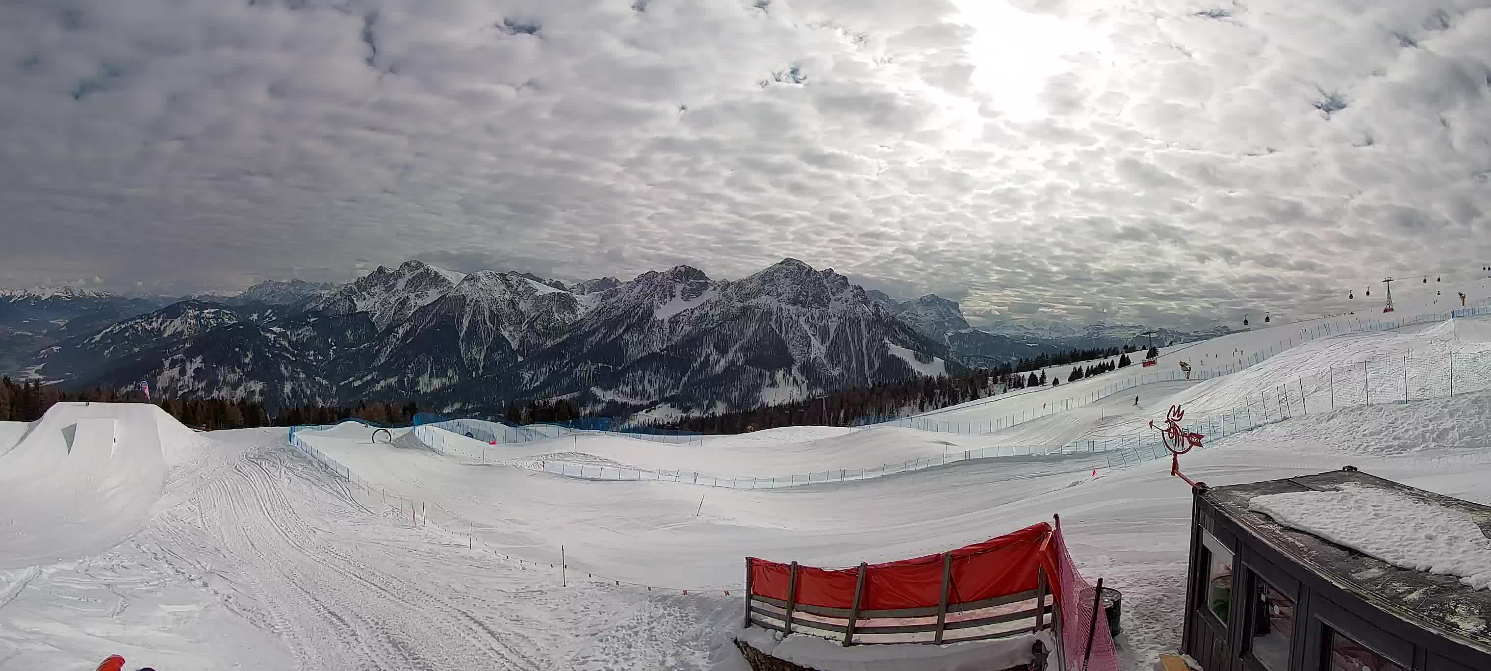 Snowpark Kronplatz live webcam