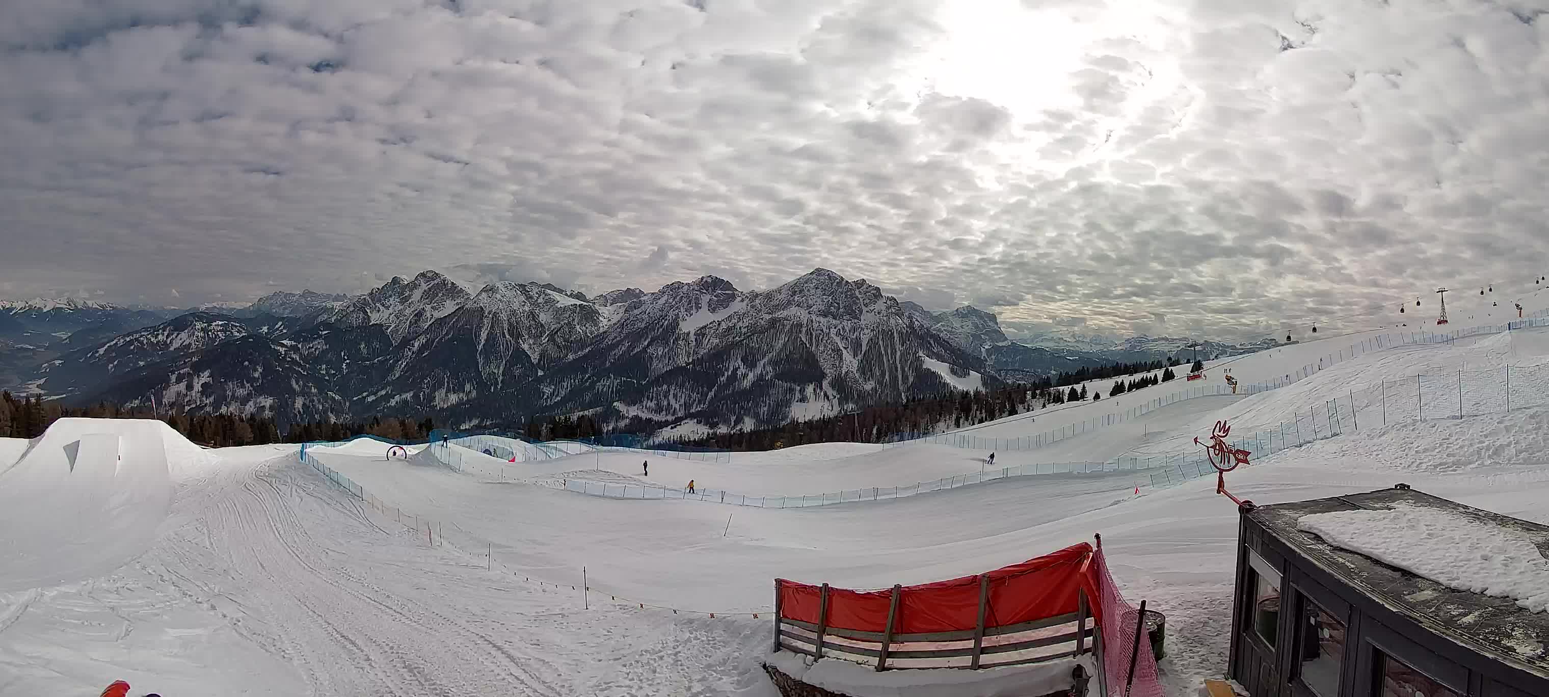 Snowpark Kronplatz live webcam