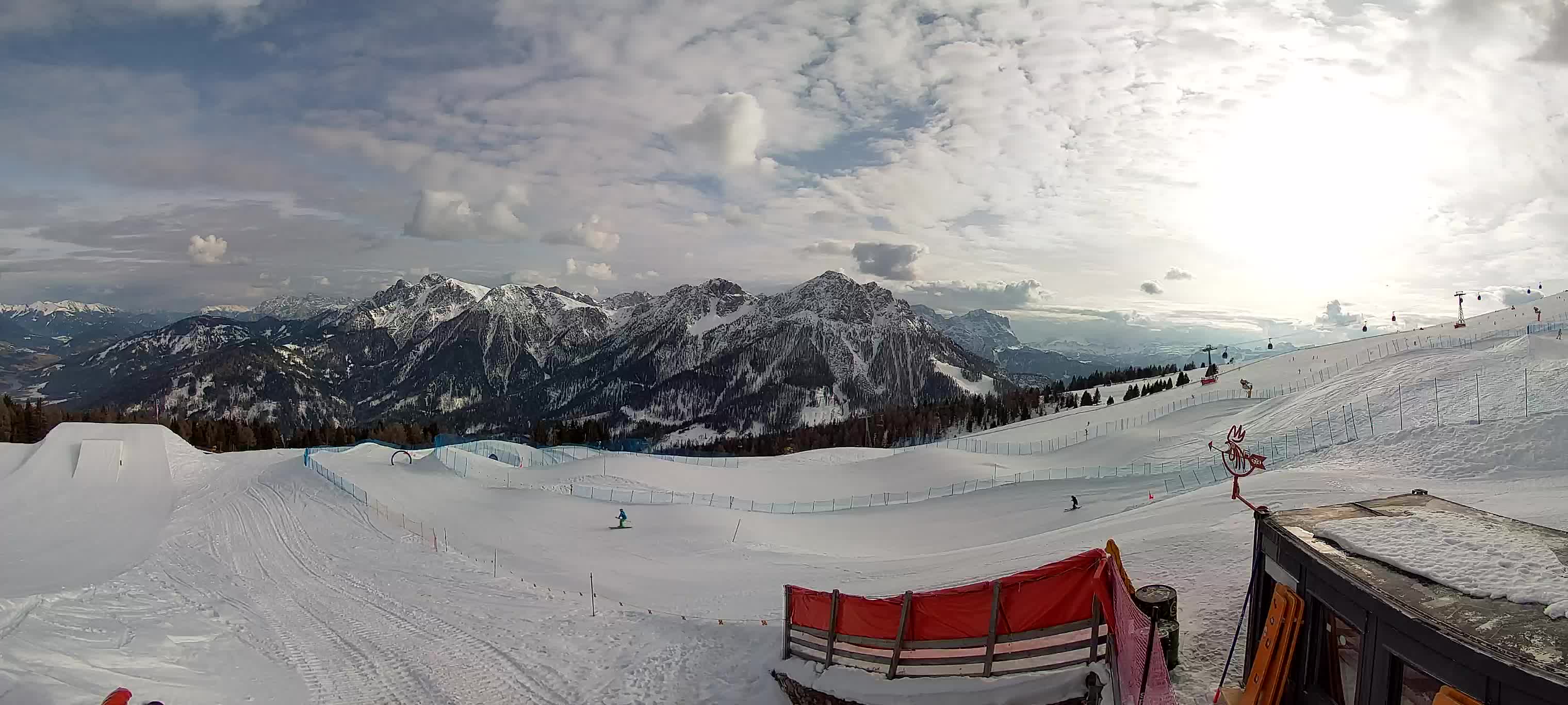 Snowpark Kronplatz live webcam