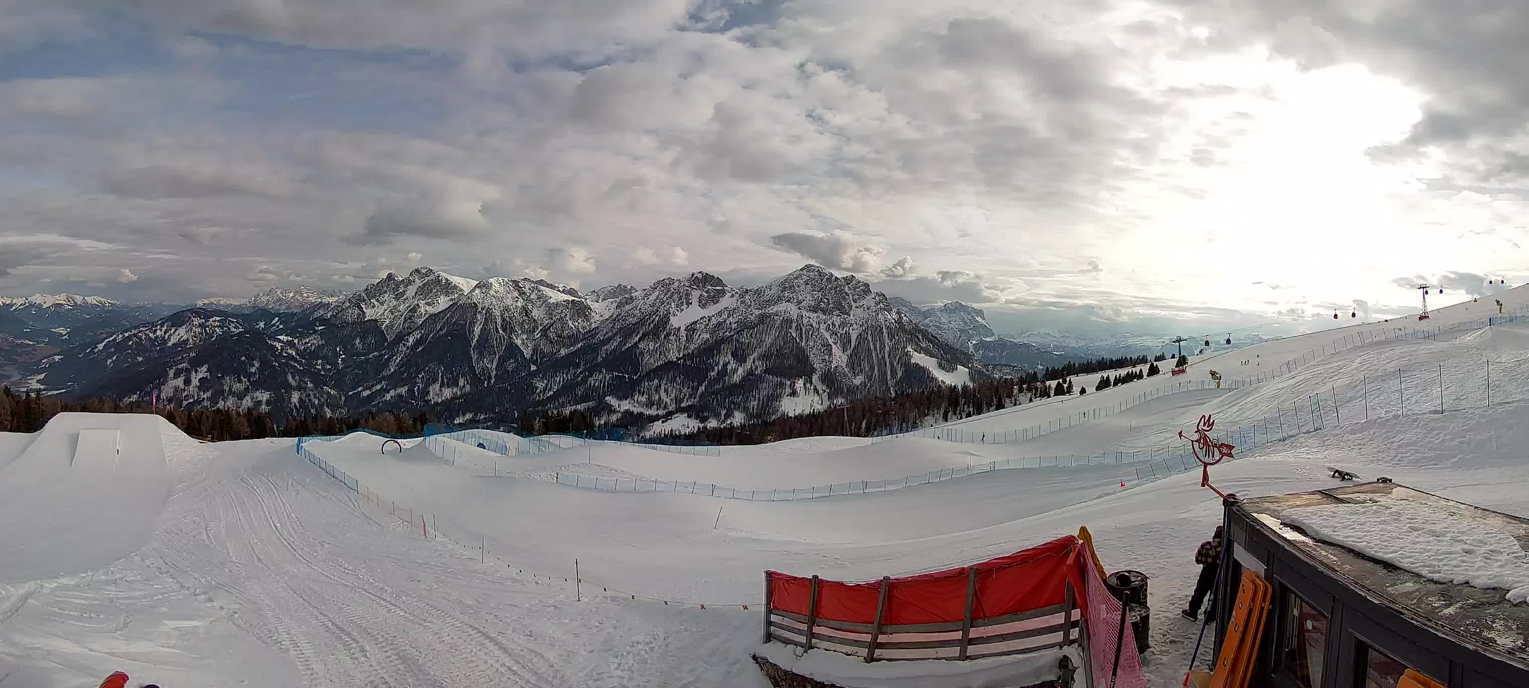 Snowpark Kronplatz live webcam