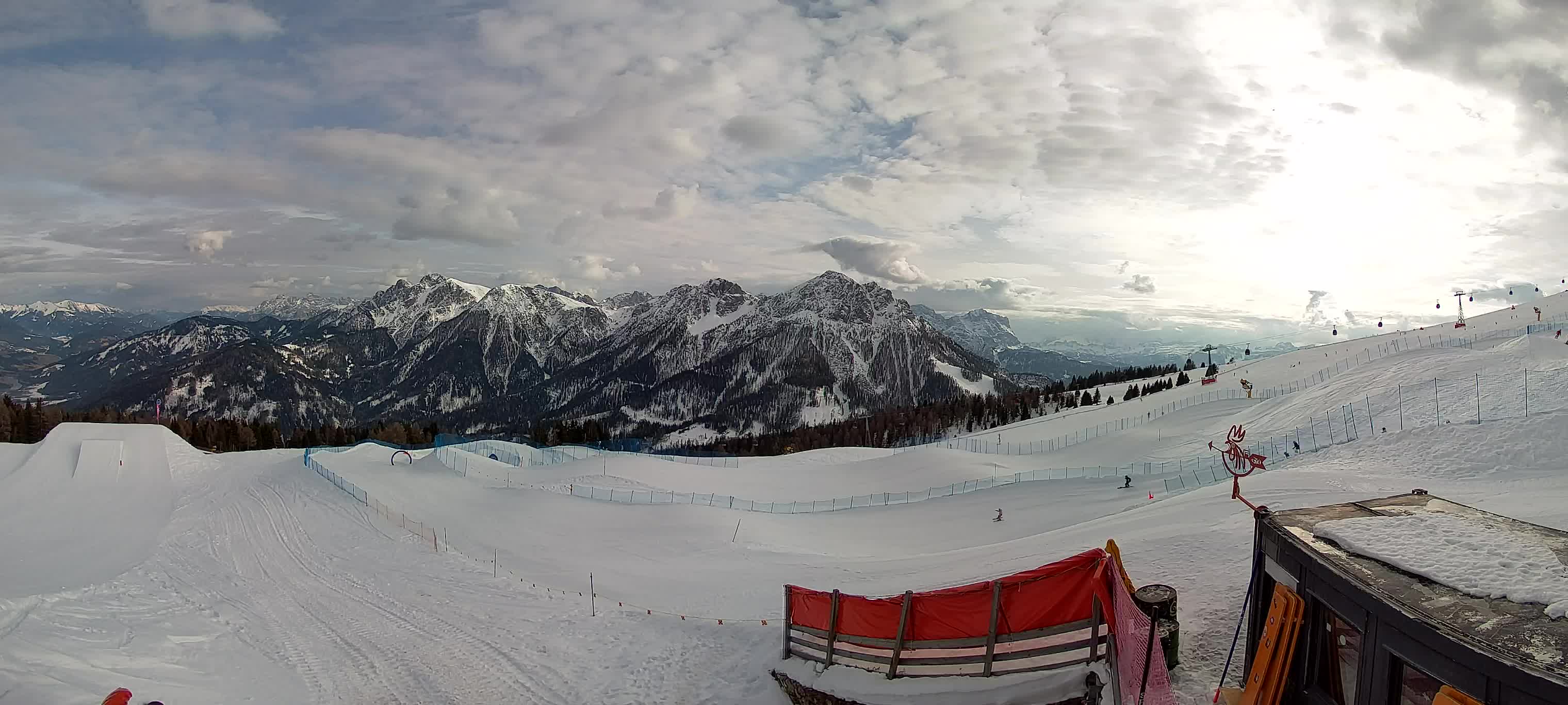 Snowpark Kronplatz live webcam