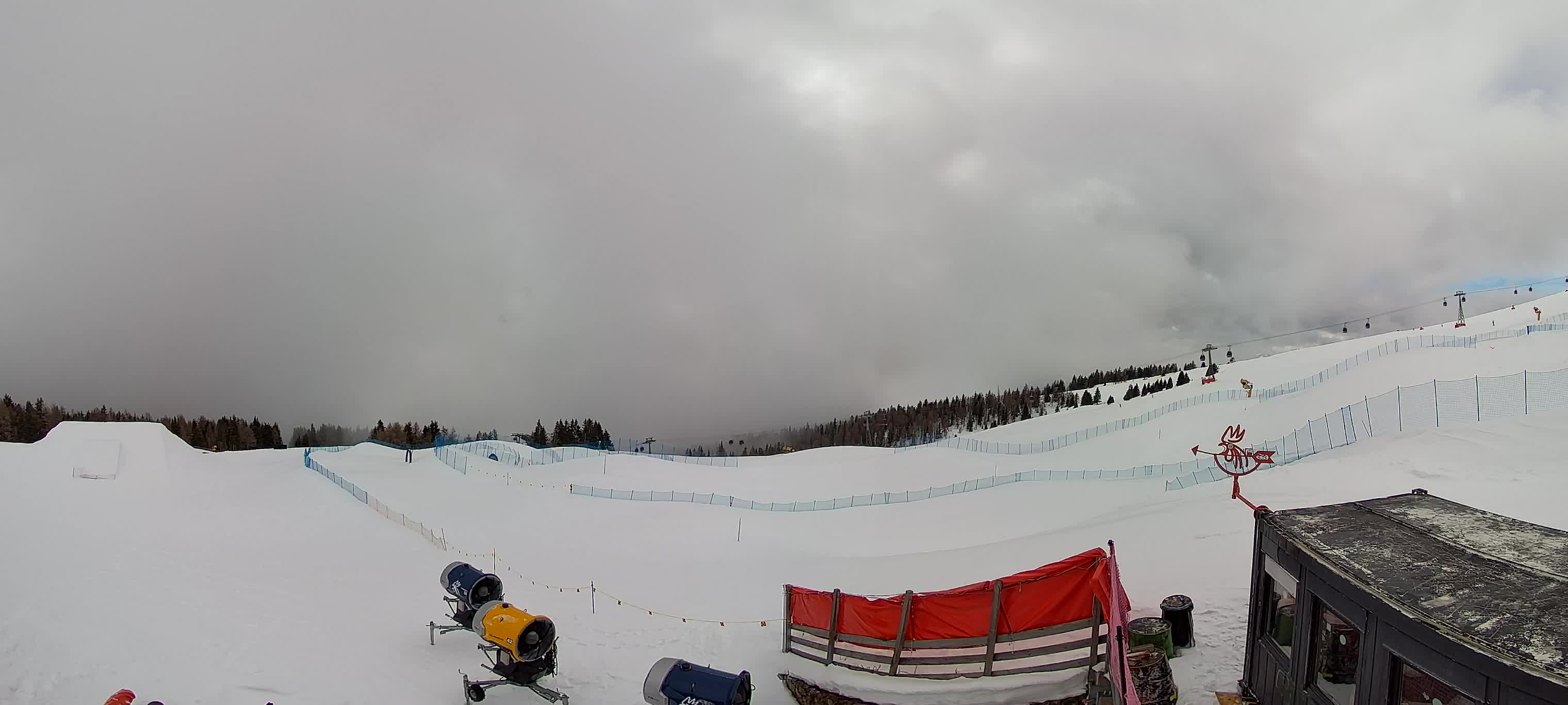 Snowpark Kronplatz live webcam