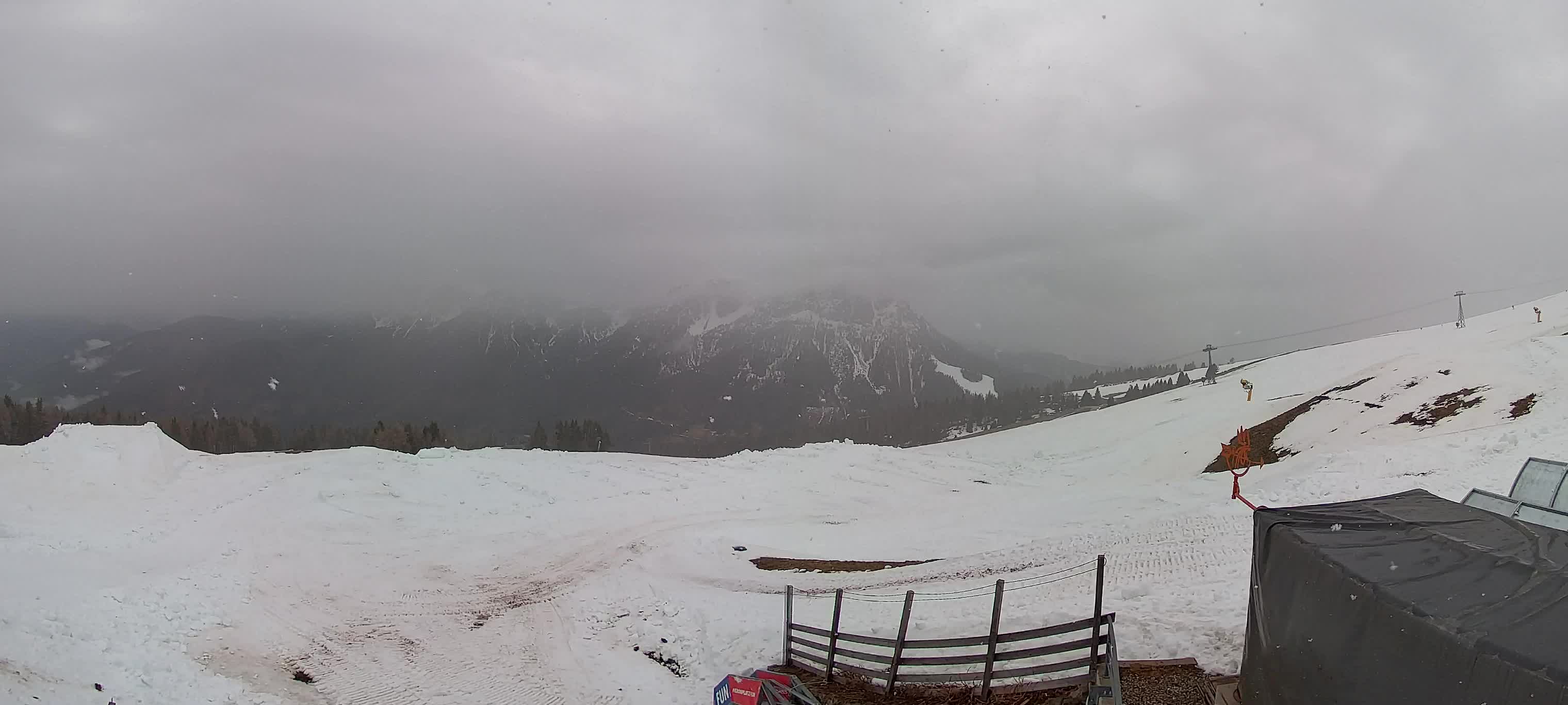 Snowpark Kronplatz live webcam