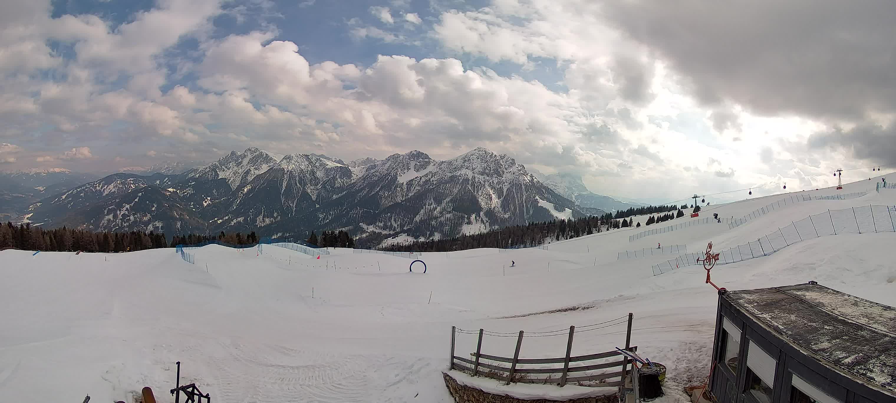 Snowpark Kronplatz live webcam