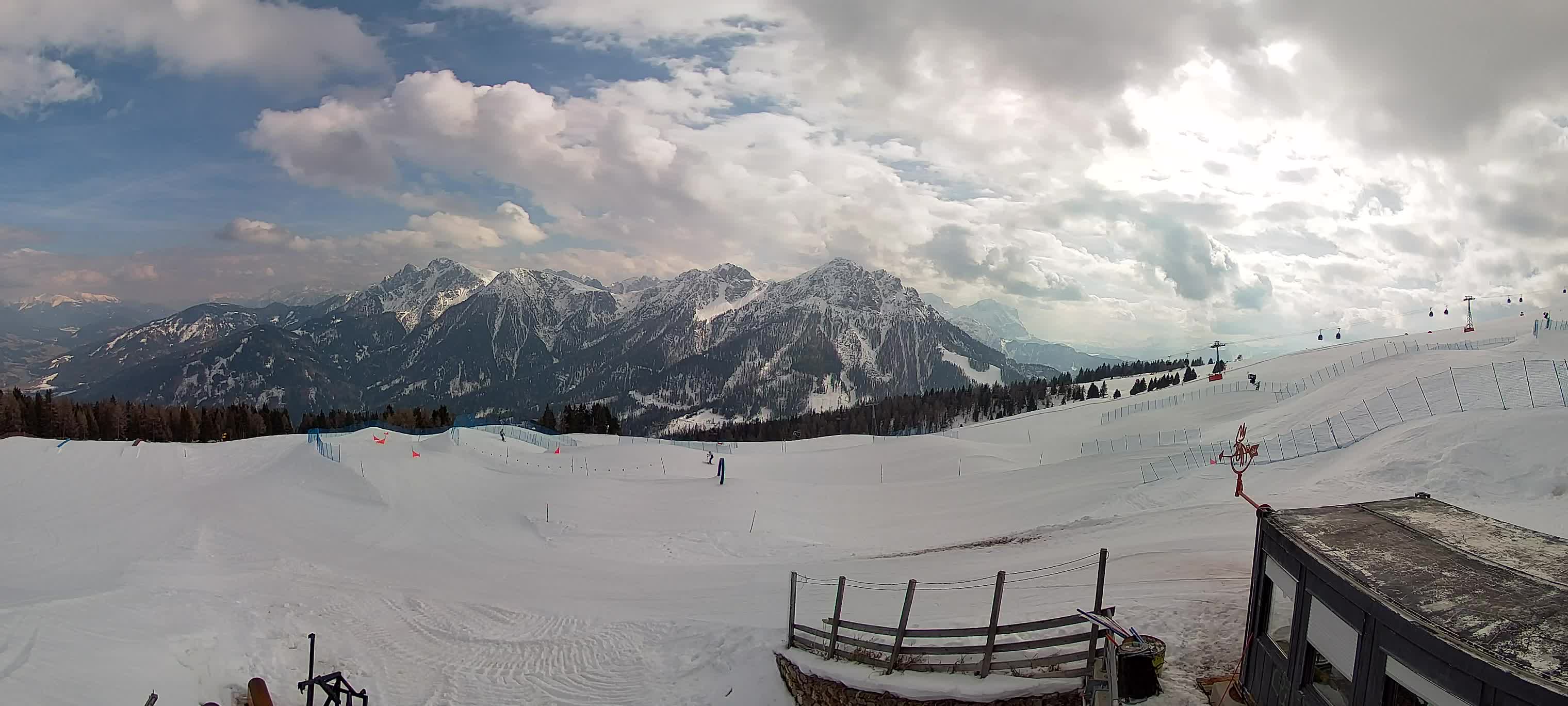 Snowpark Kronplatz live webcam
