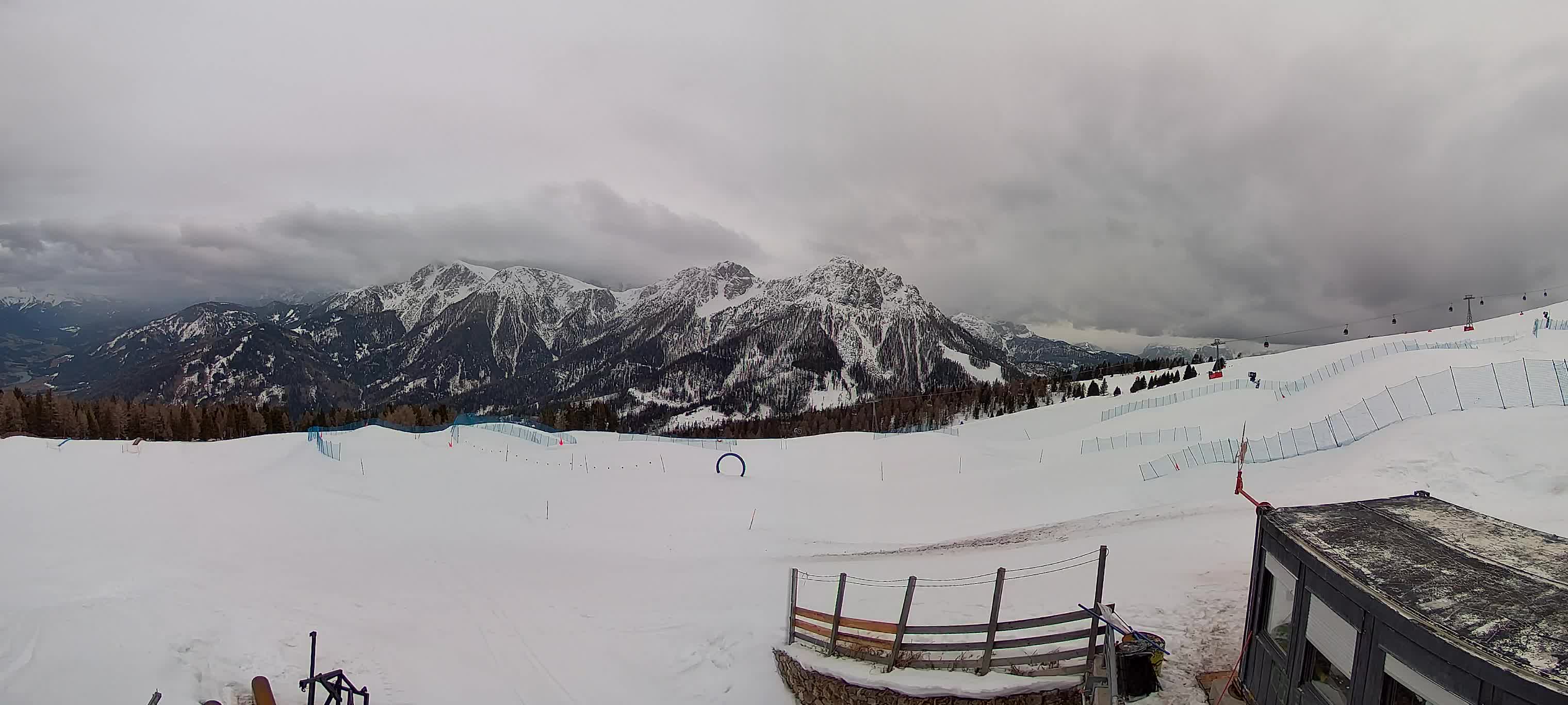 Snowpark Kronplatz live webcam