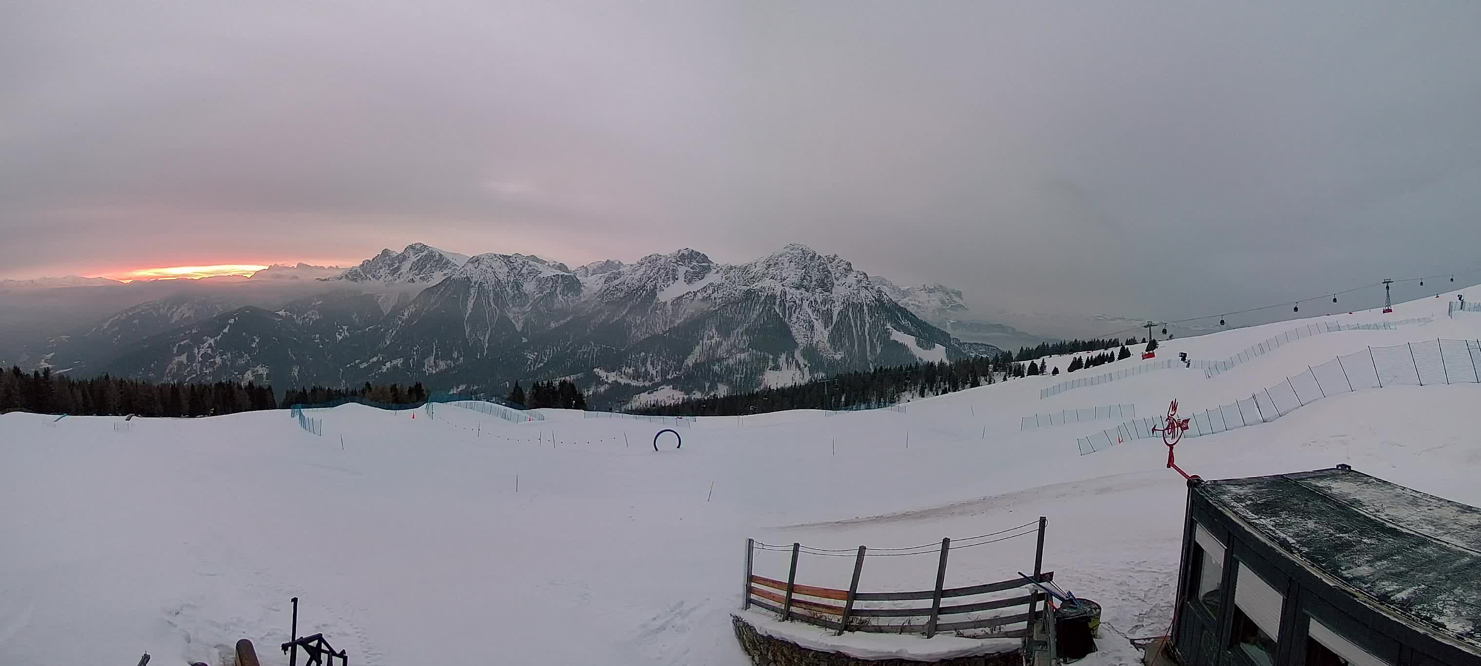 Snowpark Kronplatz live webcam