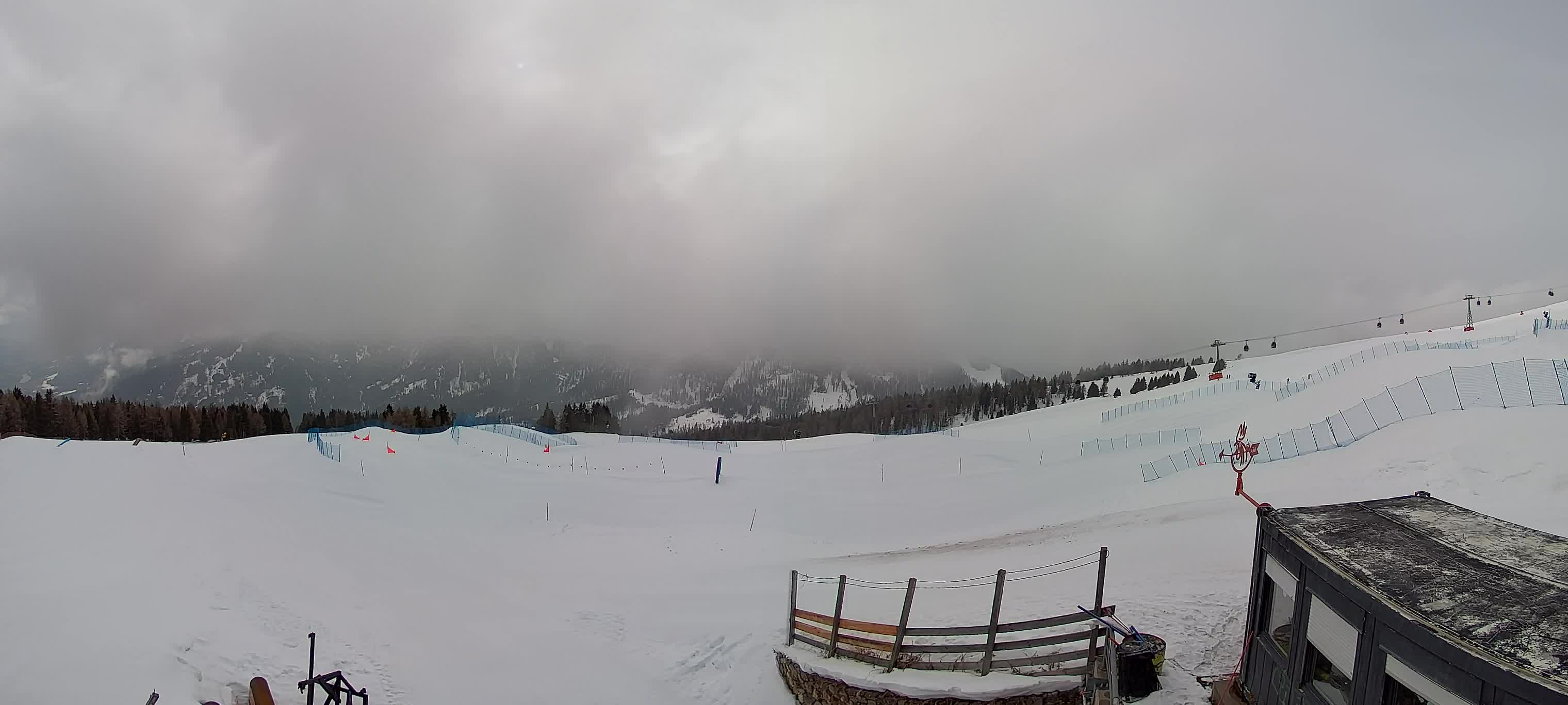 Snowpark Kronplatz live webcam