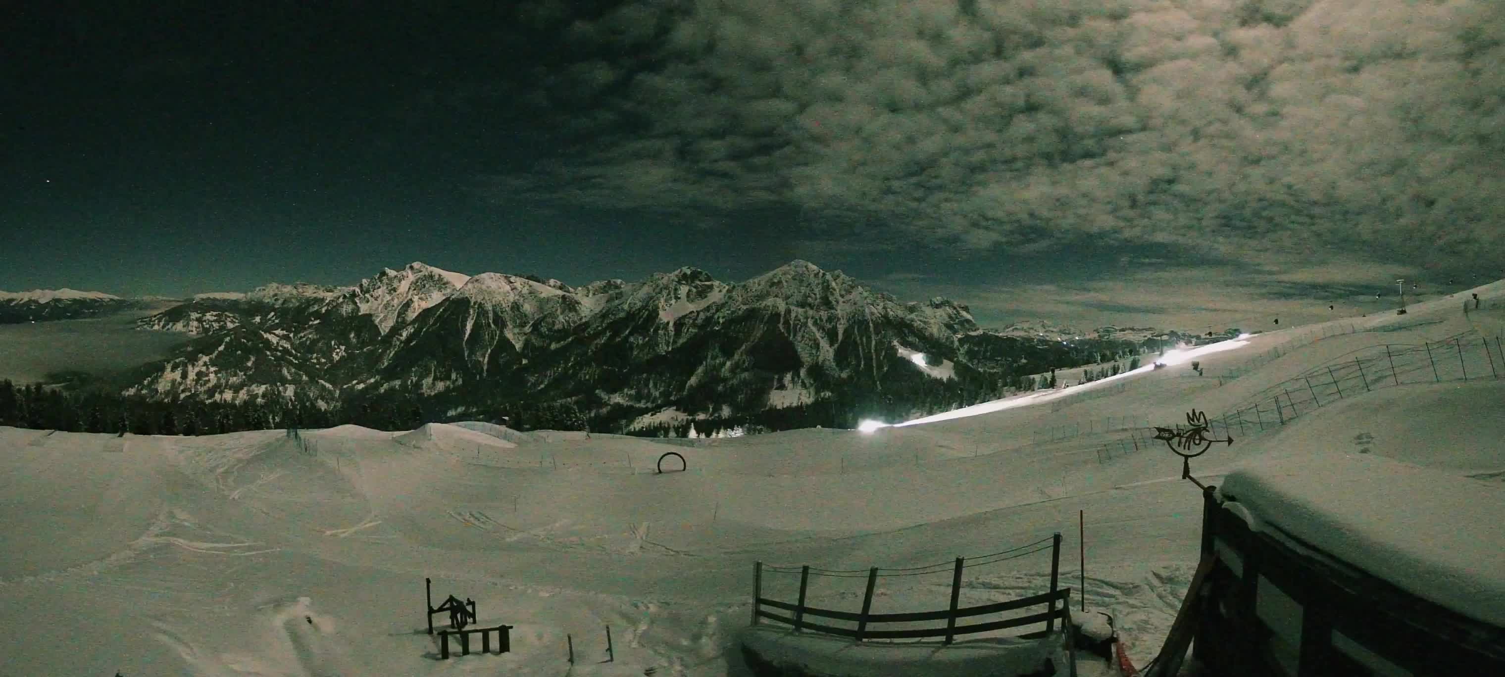 Snowpark Kronplatz live webcam