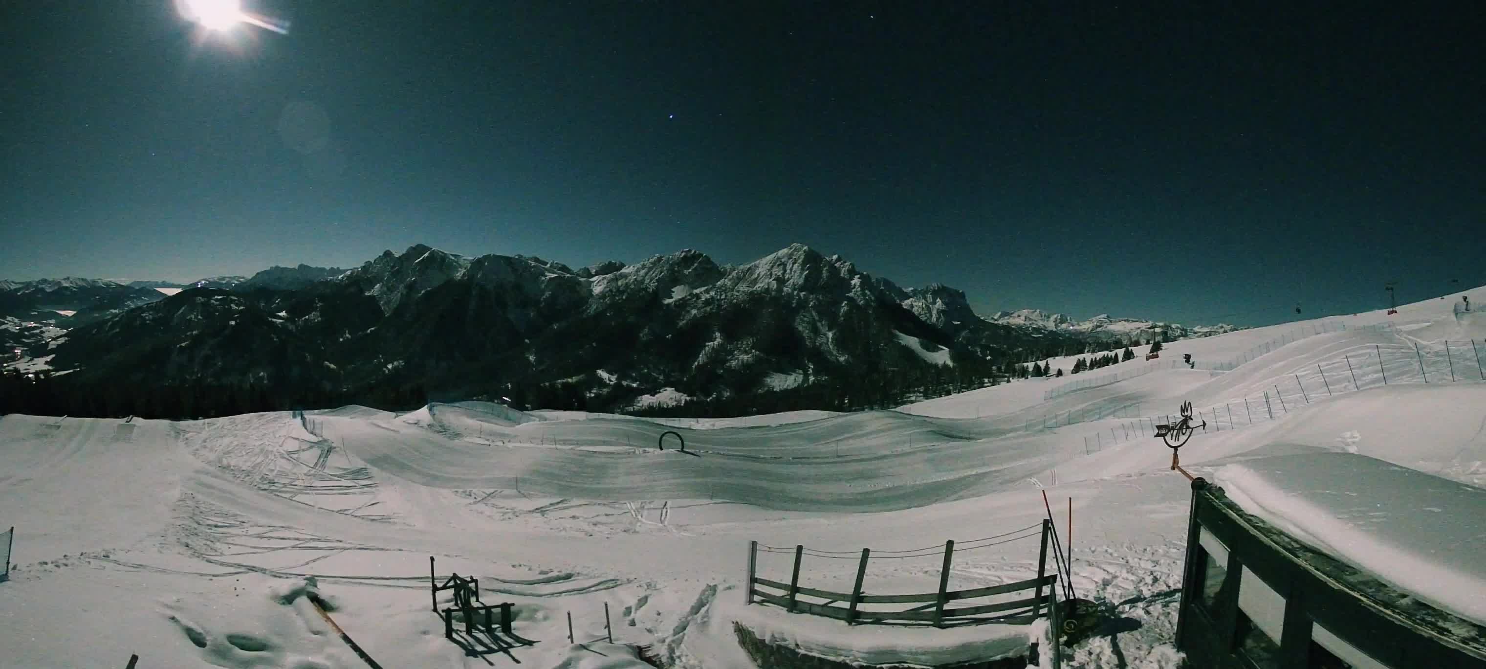 Snowpark Kronplatz live webcam