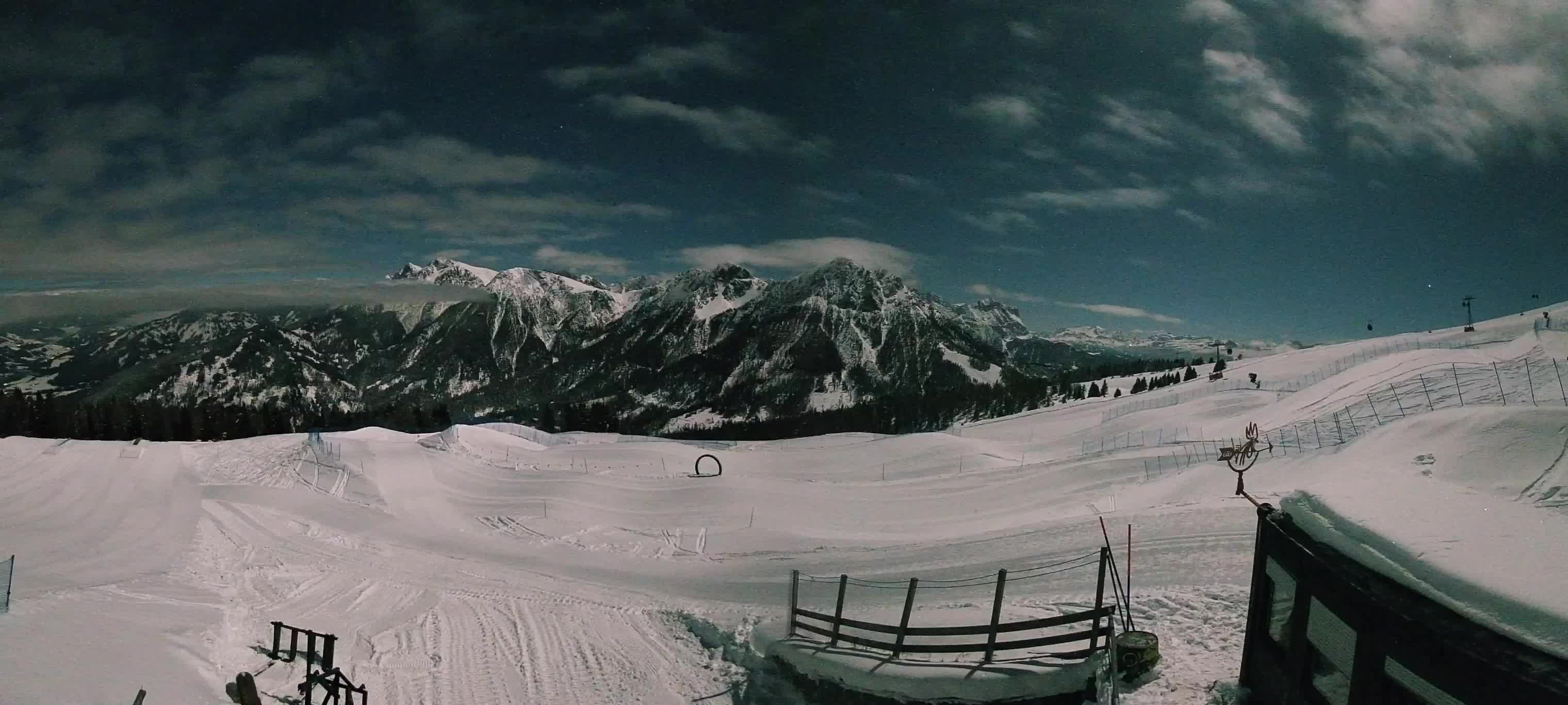 Snowpark Kronplatz live webcam