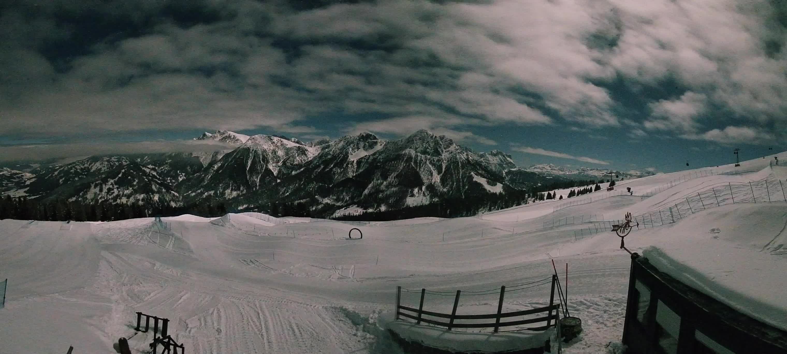 Snowpark Kronplatz live webcam