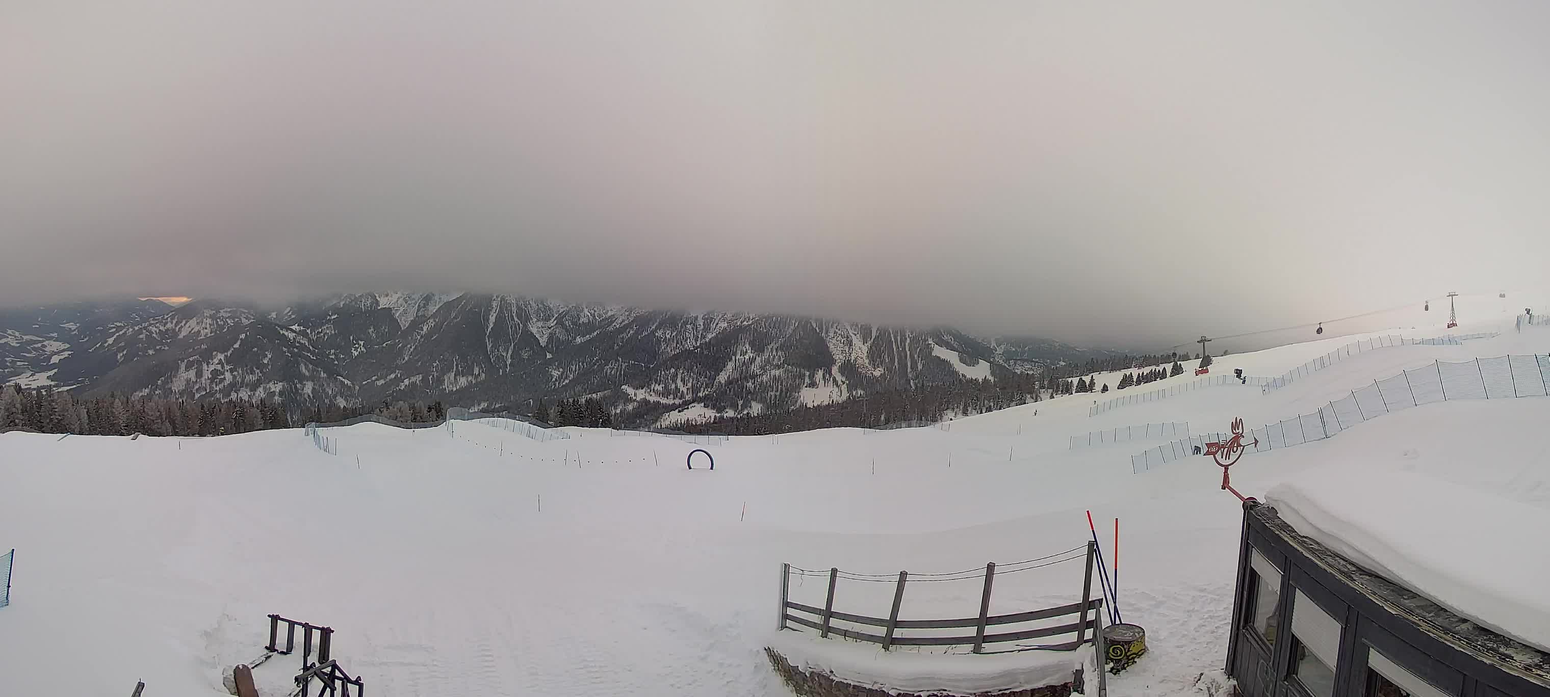 Snowpark Kronplatz live webcam