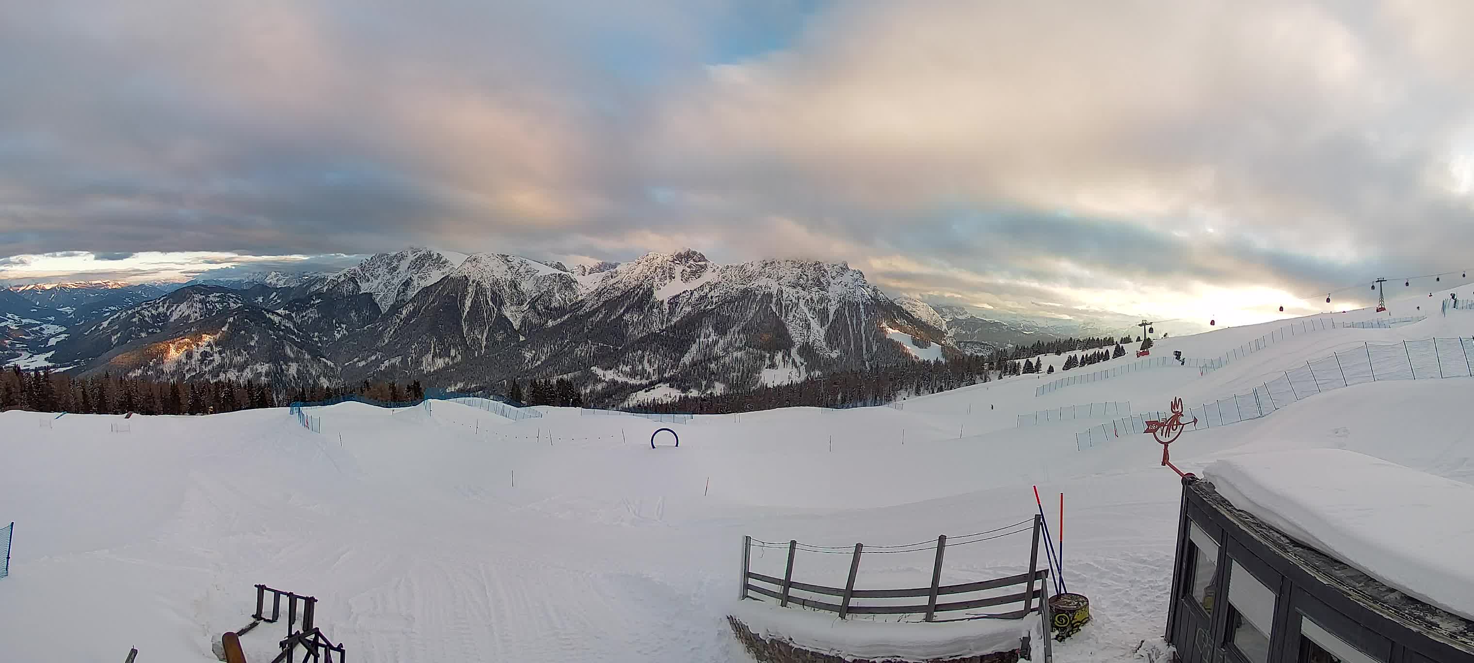 Snowpark Kronplatz live webcam