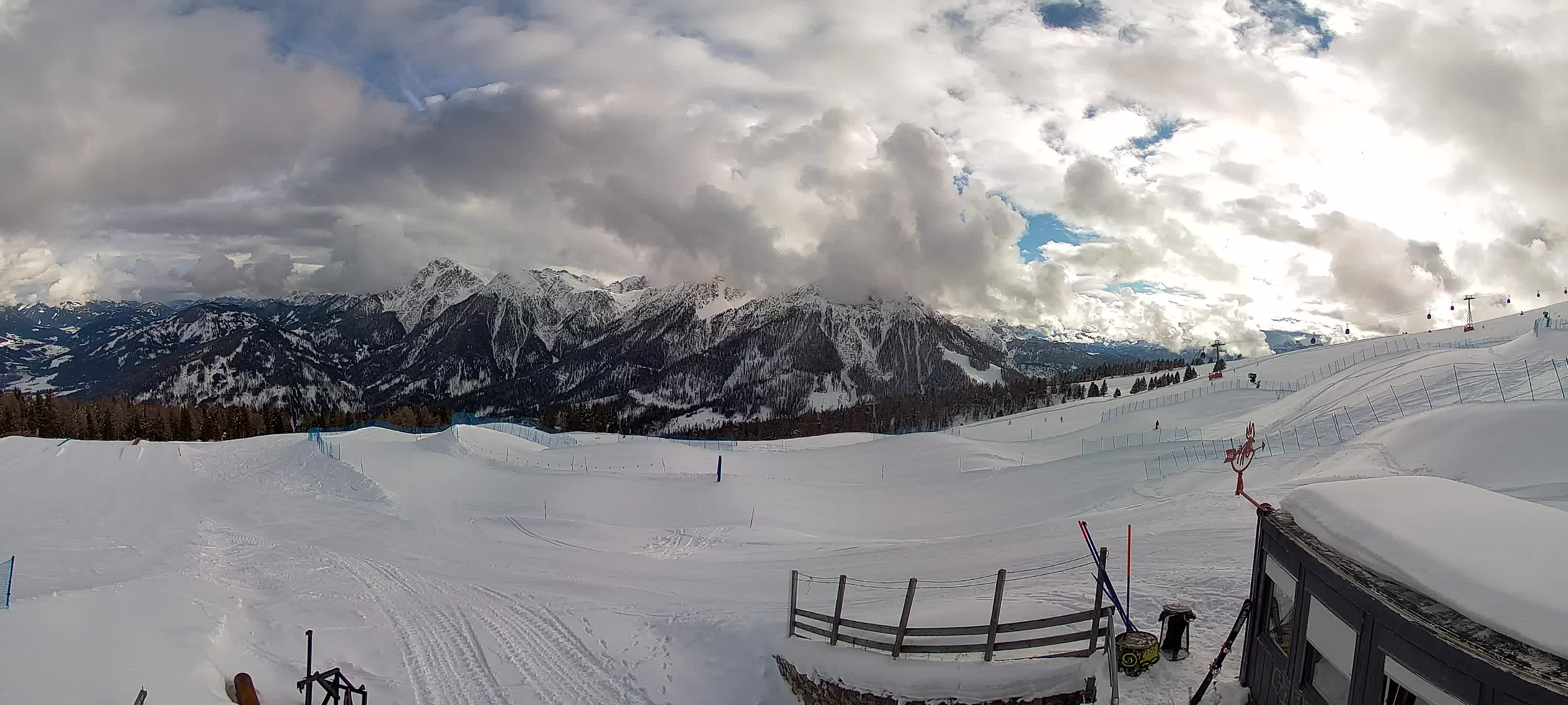 Snowpark Kronplatz live webcam